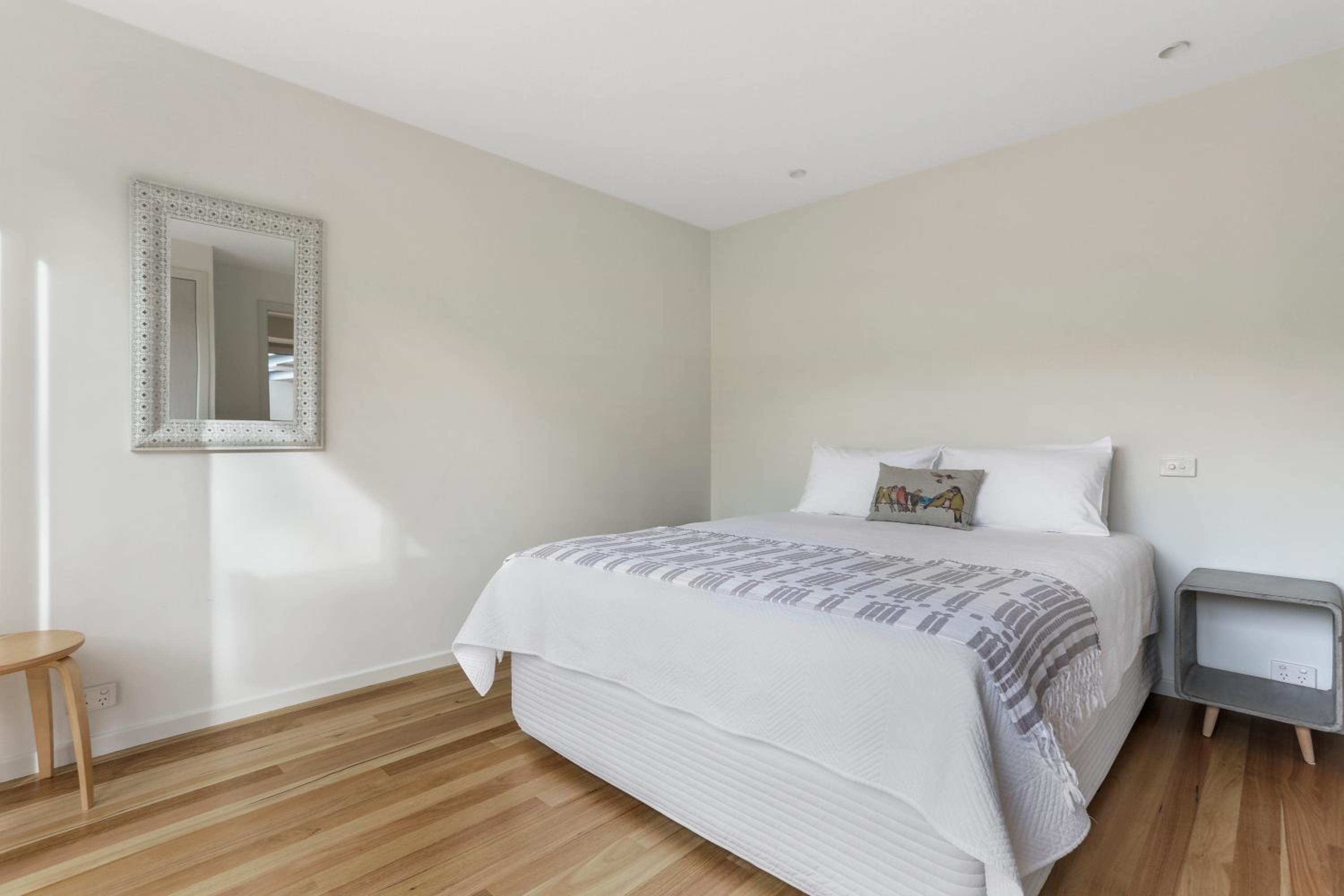 Tura Beach Golf Stays
