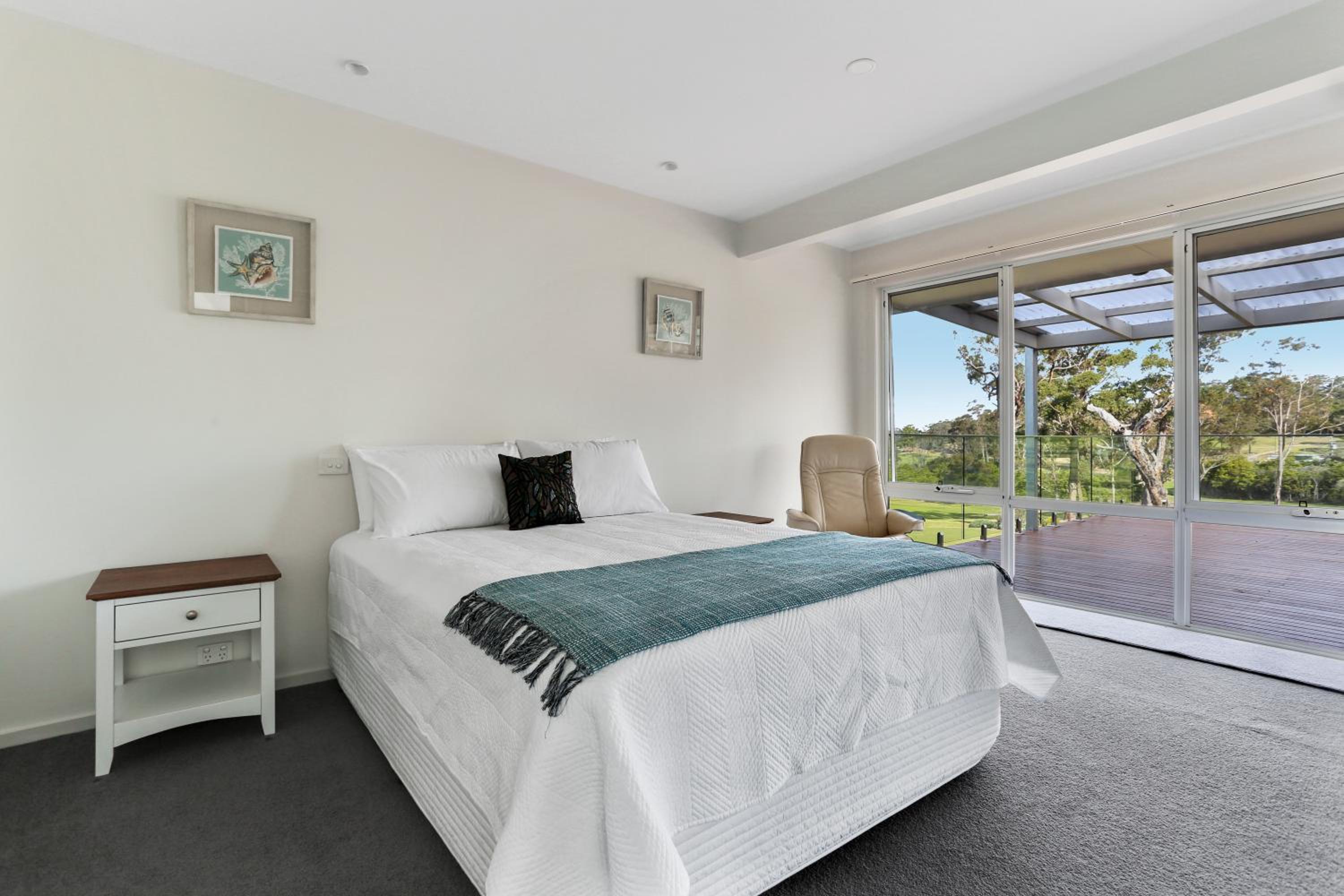 Tura Beach Golf Stays