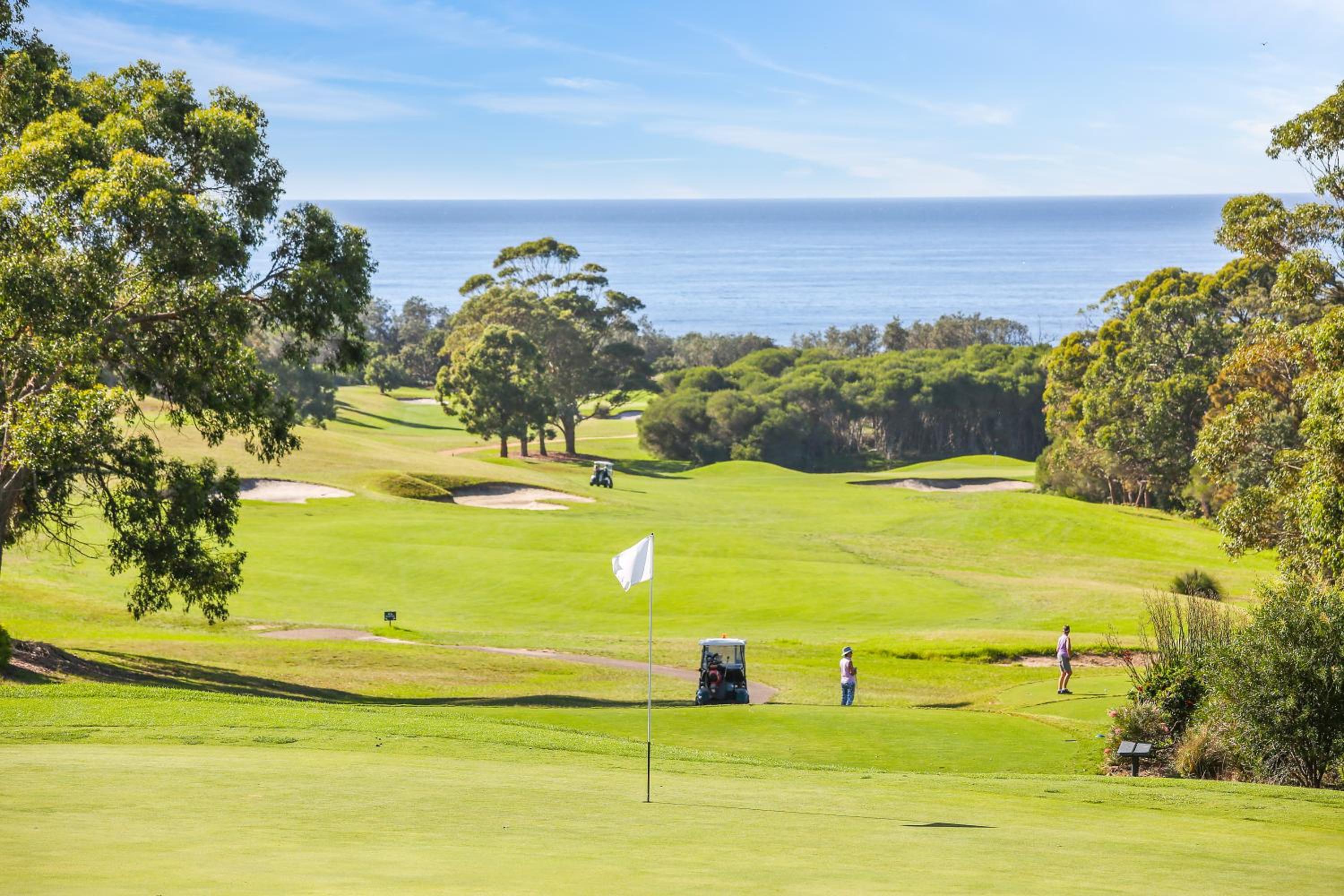 Tura Beach Golf Stays