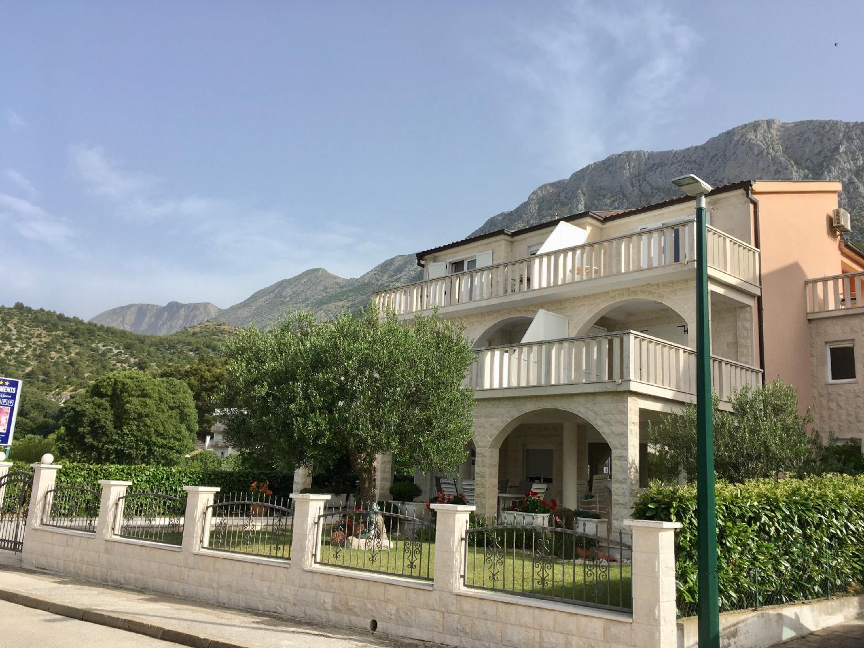 Photo 13