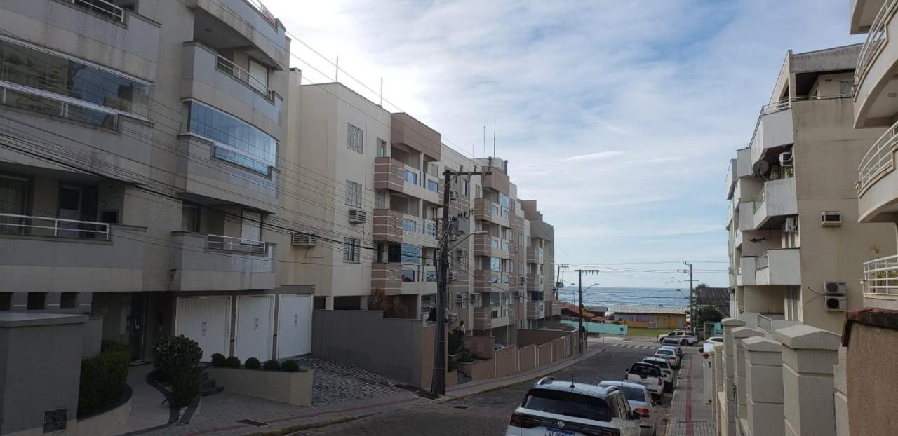 Excelente apto 3 quartos em Bombas, 100 metros do mar e 2 vagas de garagem view 3