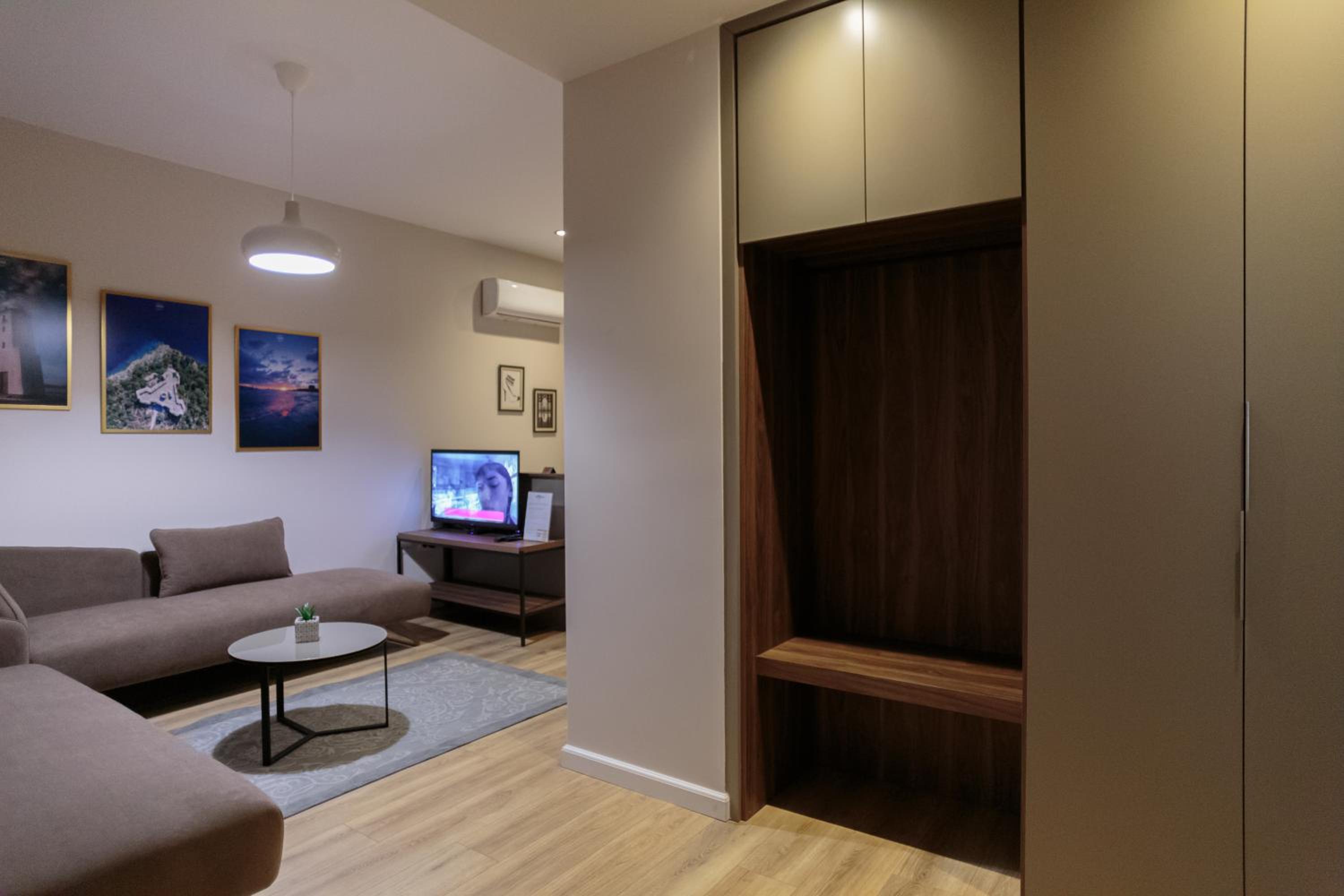 Porta Apartament