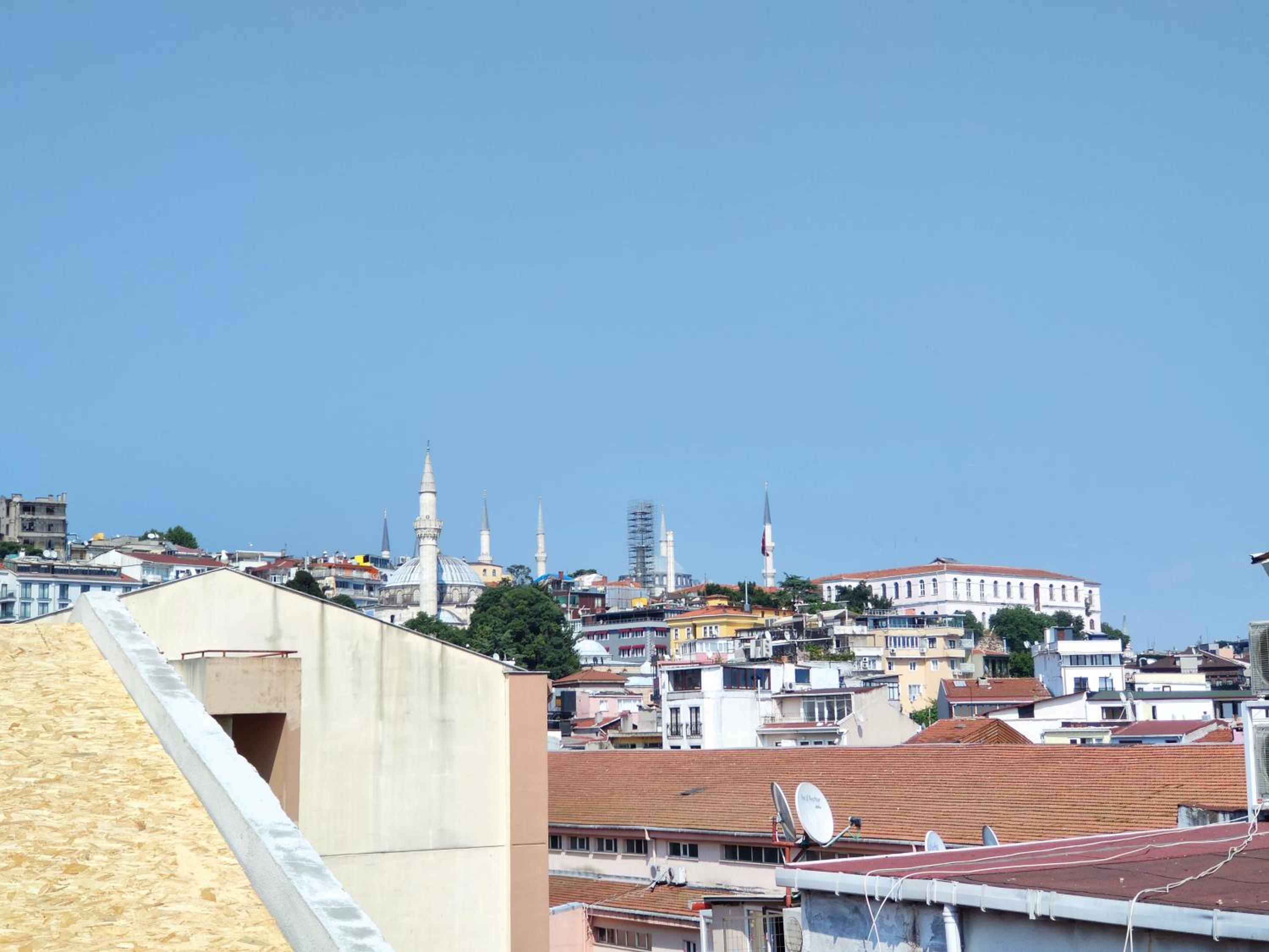 Pembe Otel - Image 22