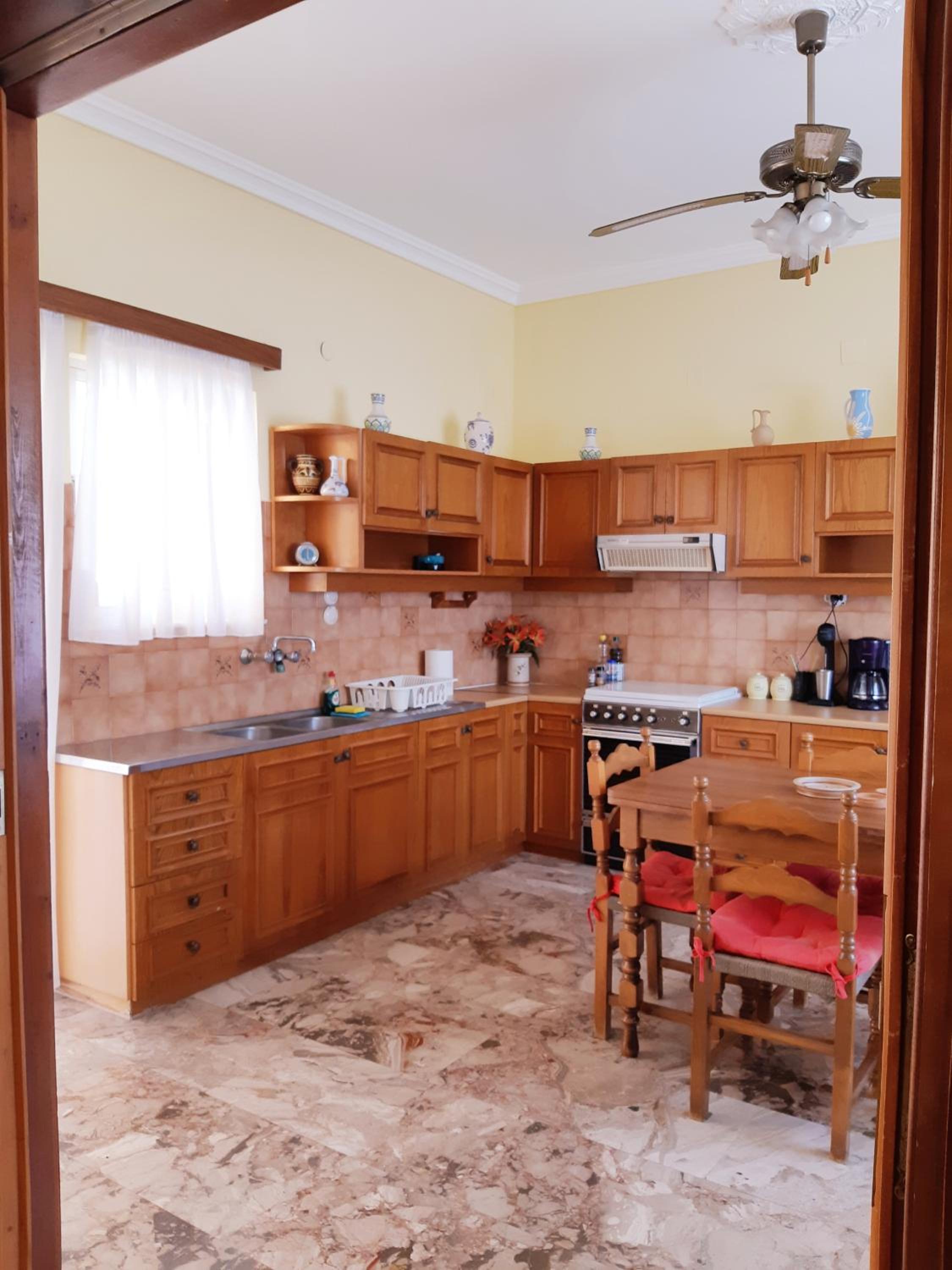 Sunny House en Vathí — kitchen