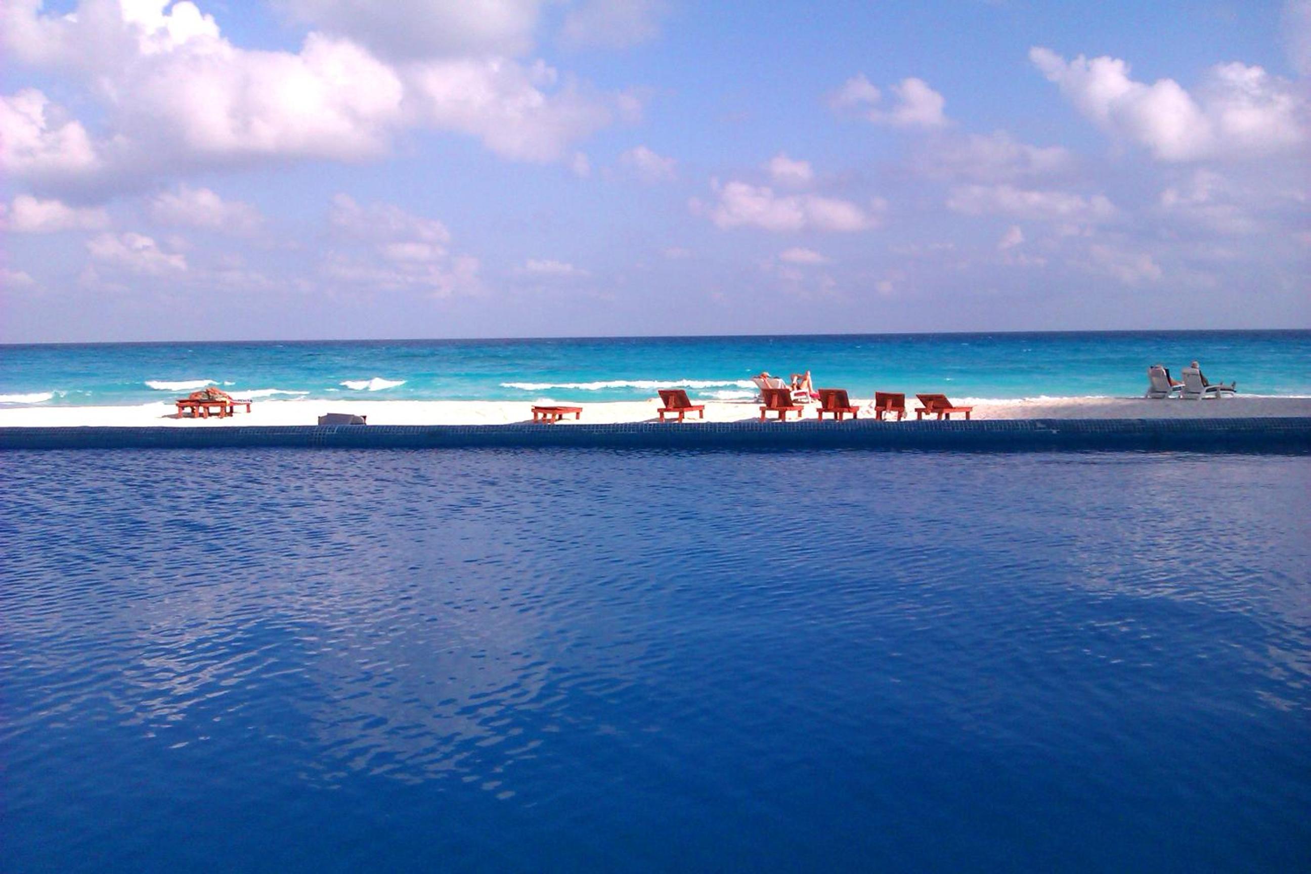 GIRASOL CONDO CANCUN BEAcH