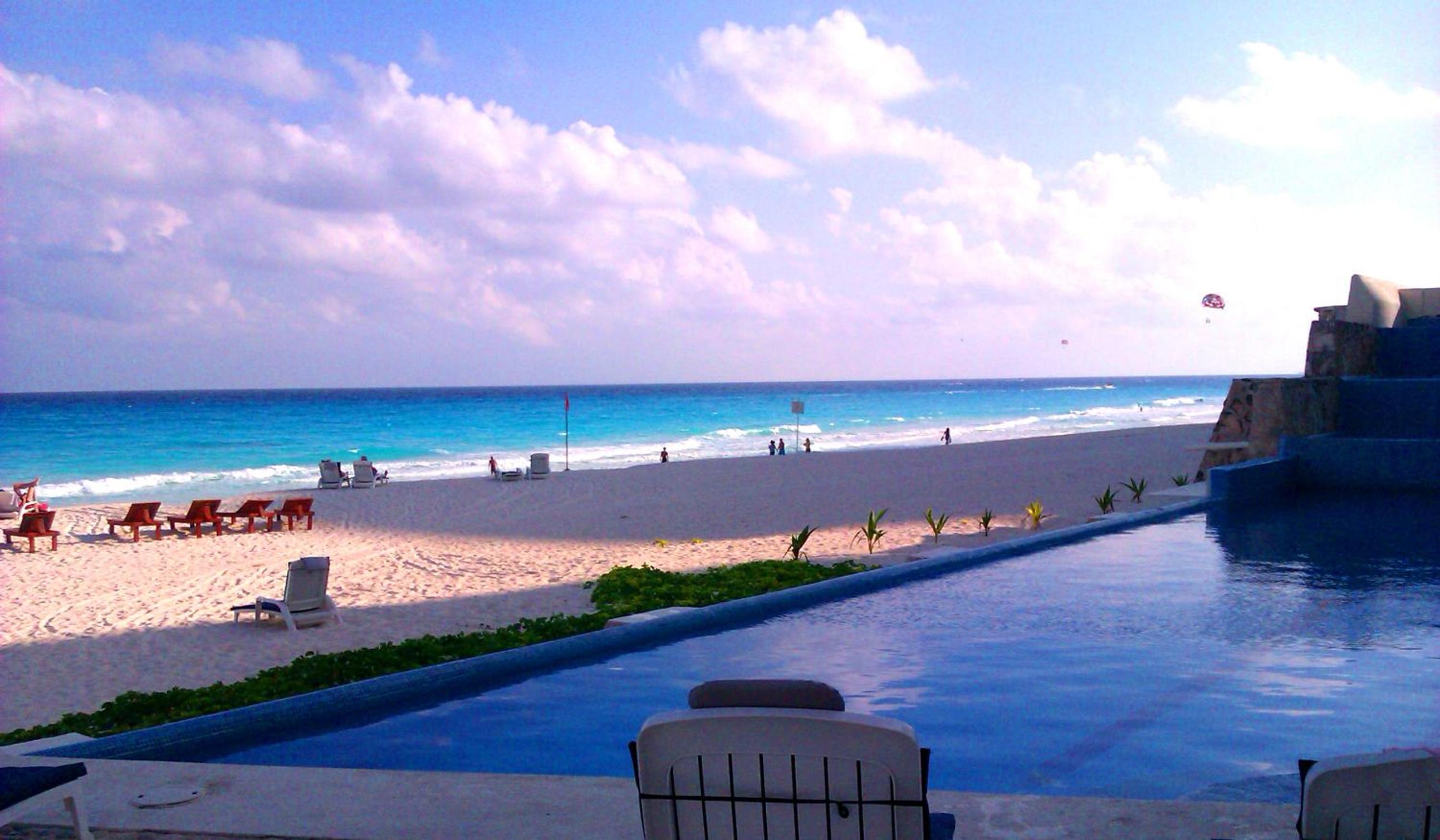 GIRASOL CONDO CANCUN BEAcH