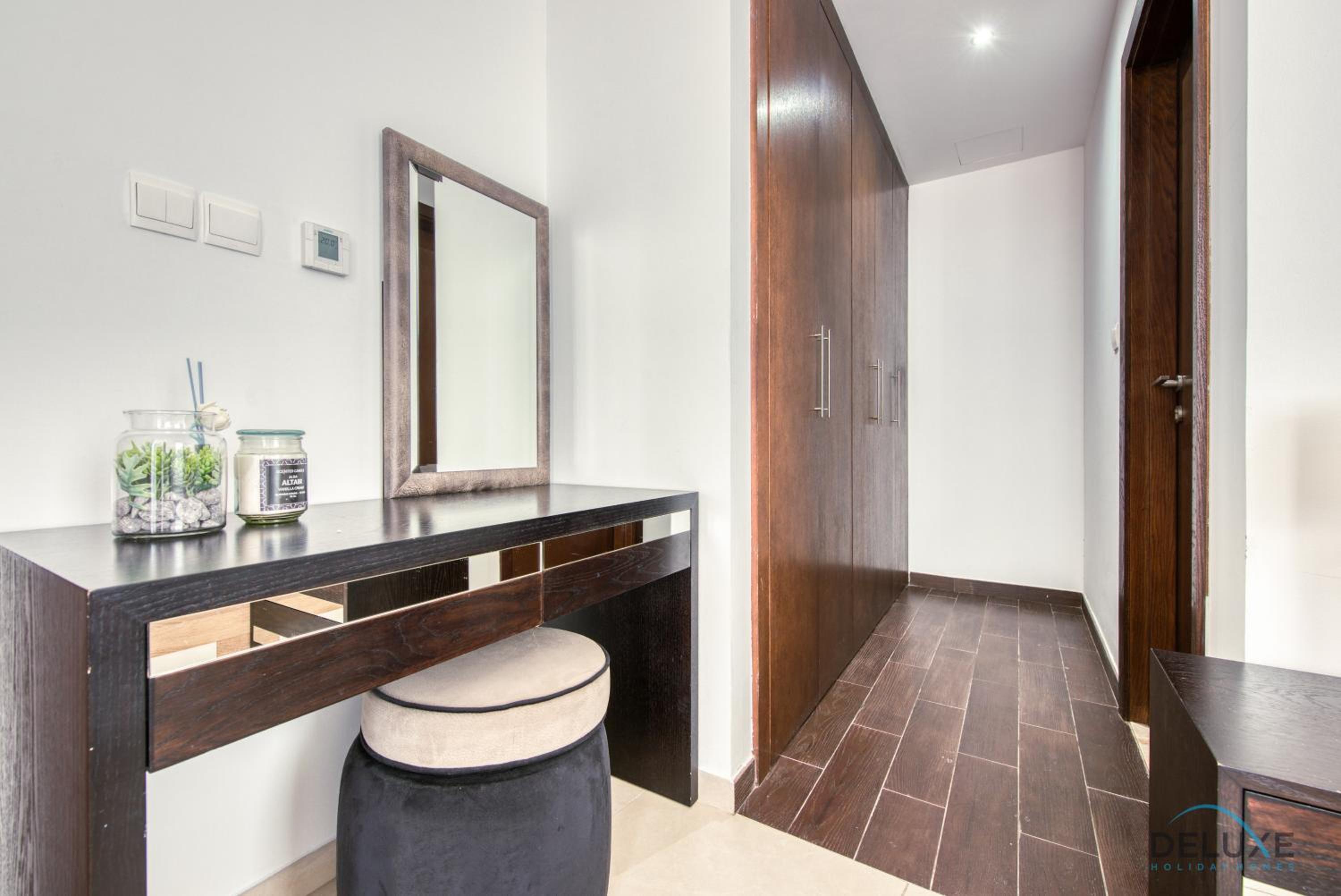 Homely 1BR at The Matrix Dubai Sports City by Deluxe Holiday Homes