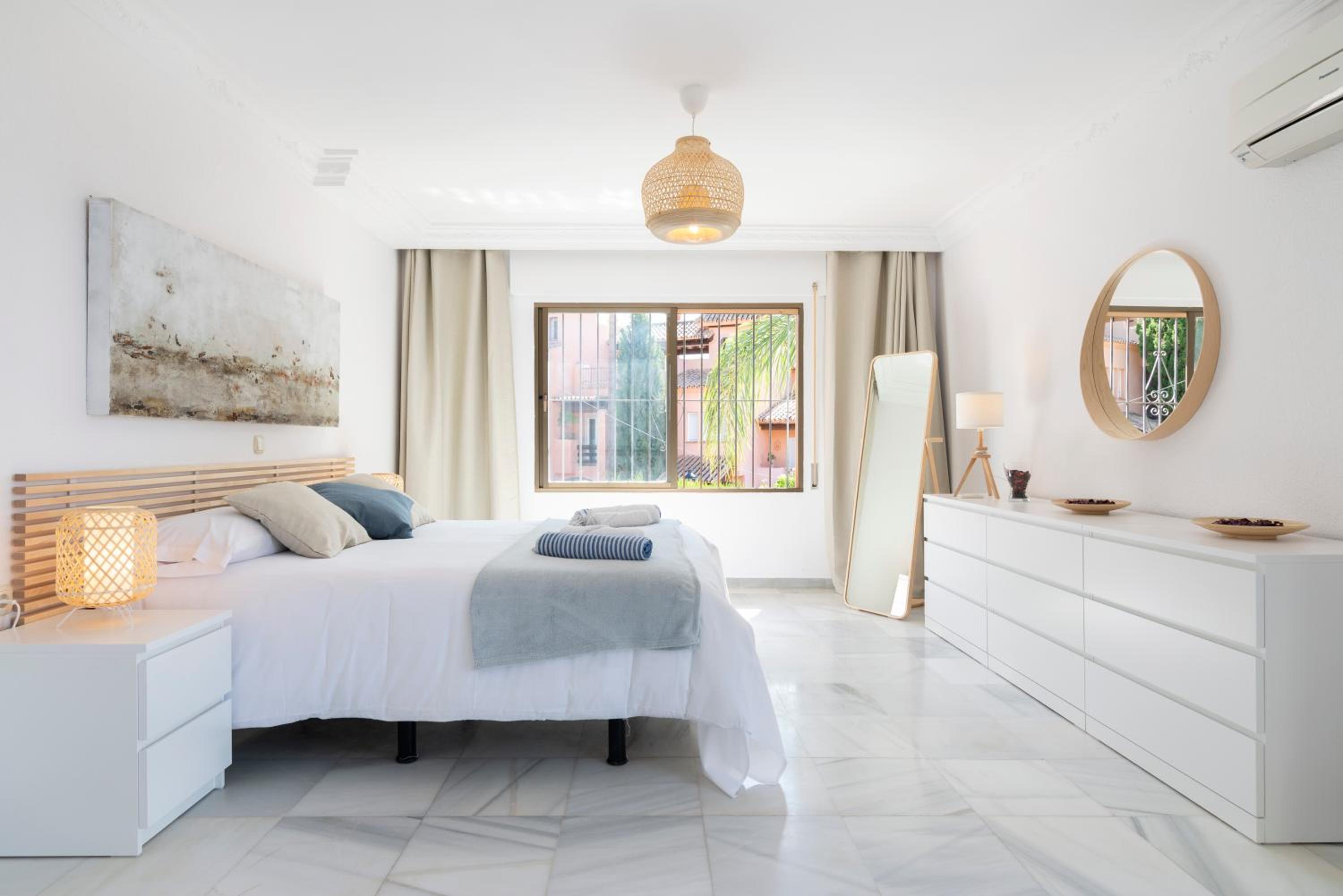Villa Giovanni - Marbella Center - Heated Pool - Image 3