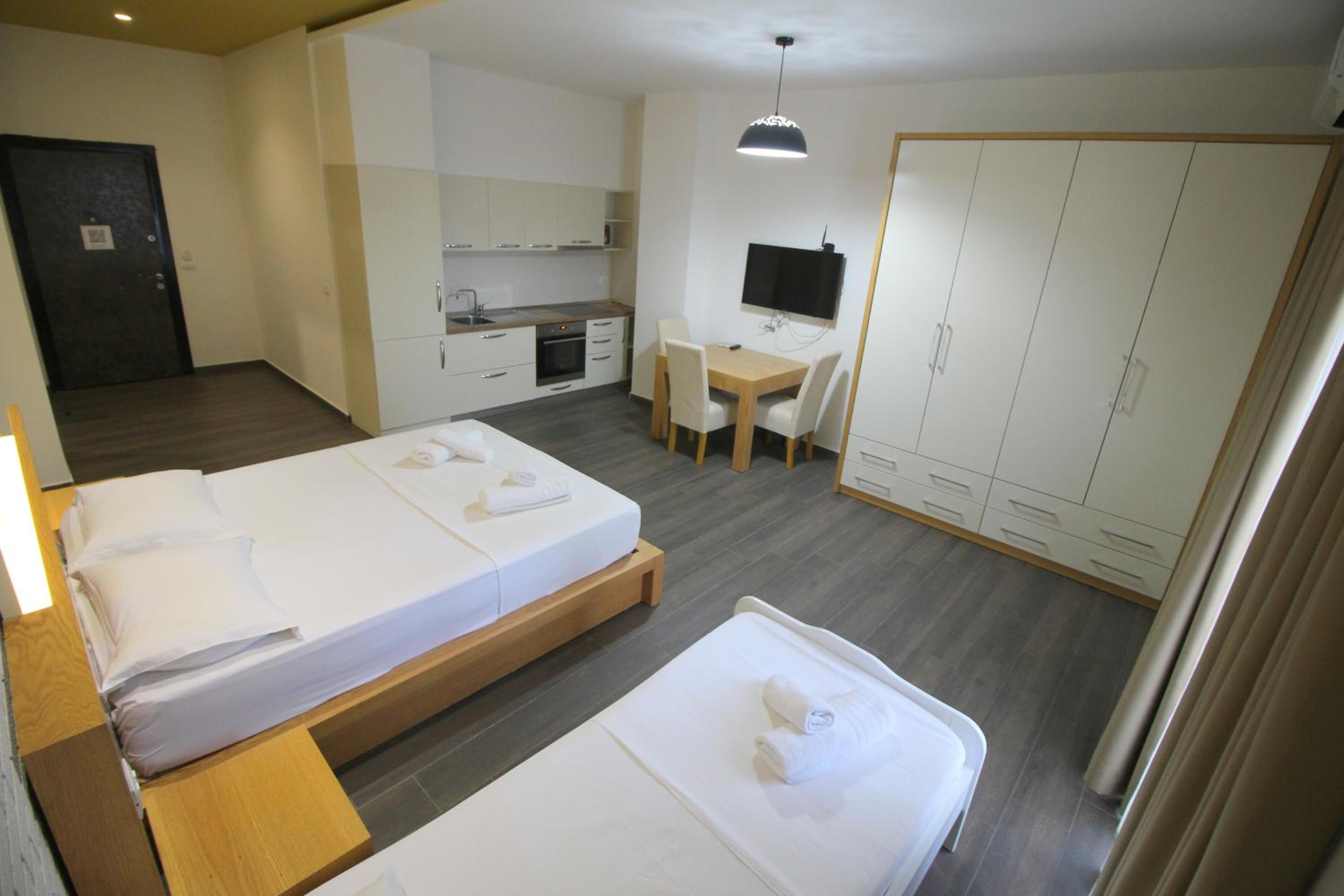 Sunrise Luxury Apartments, photo 18