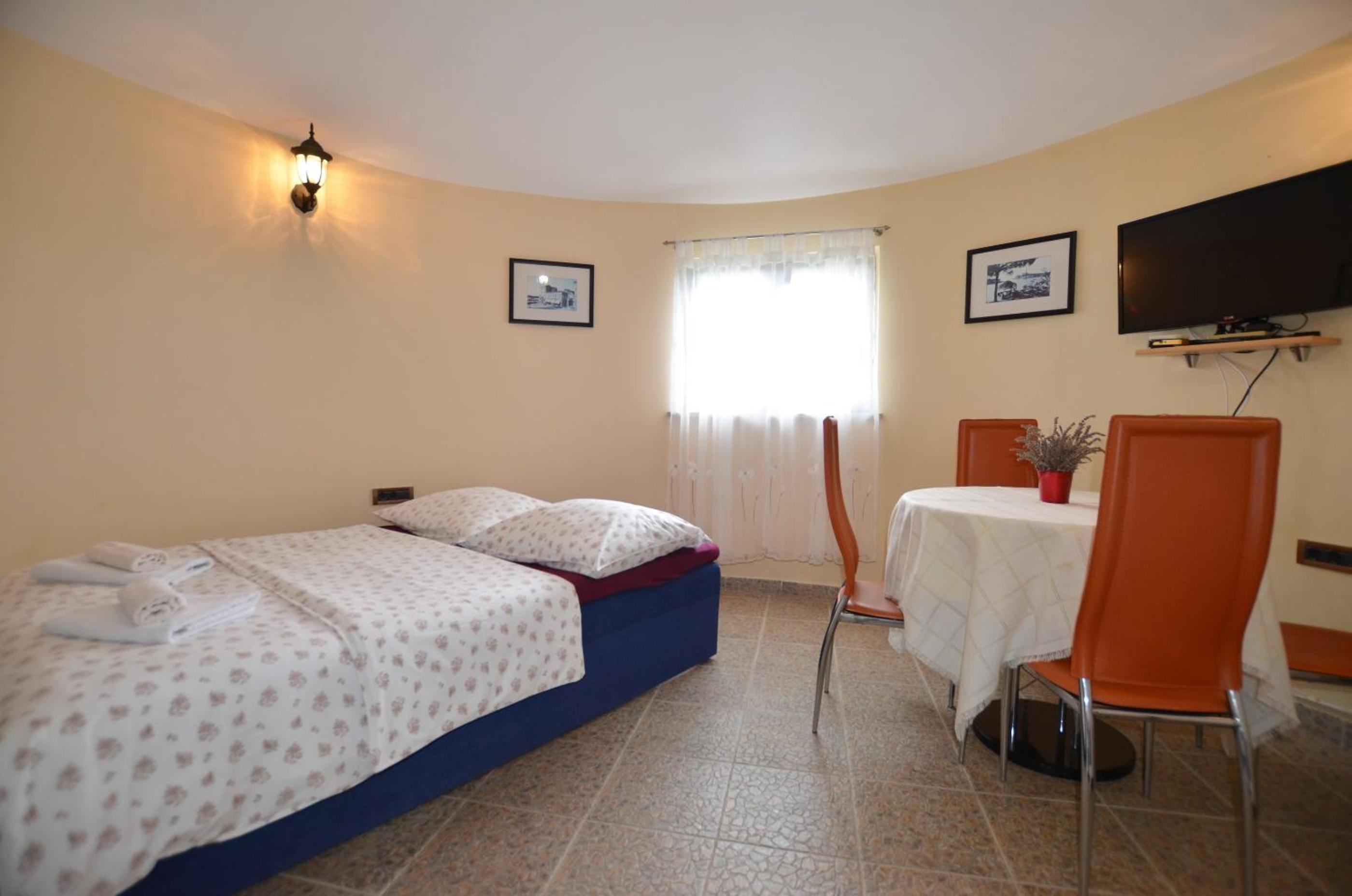 Zminj Apartments