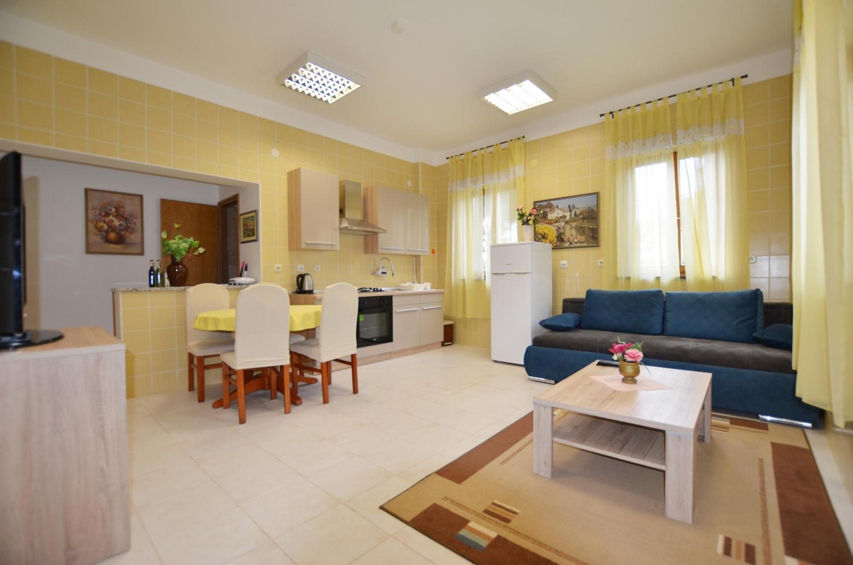 Zminj Apartments