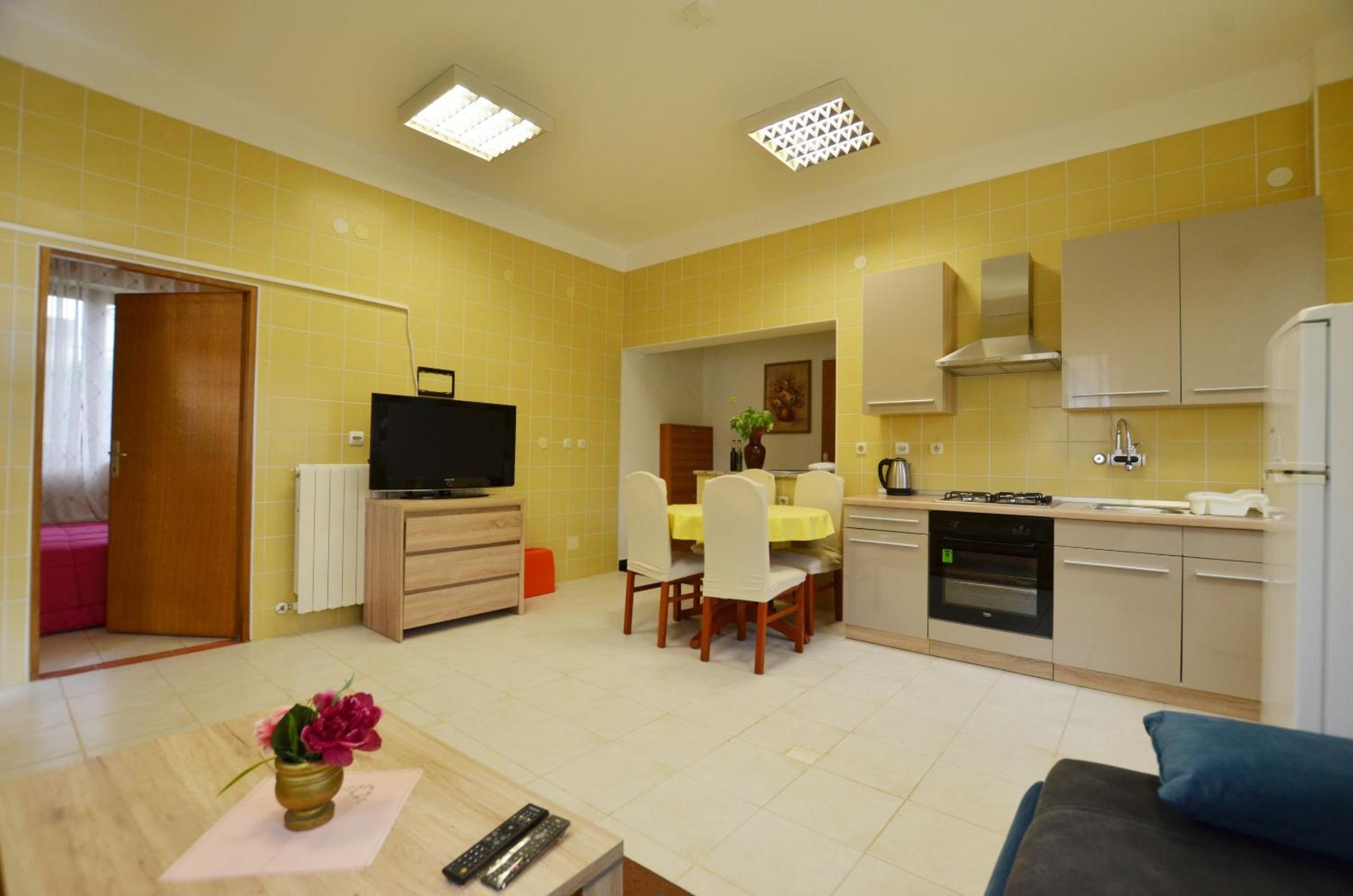 Zminj Apartments