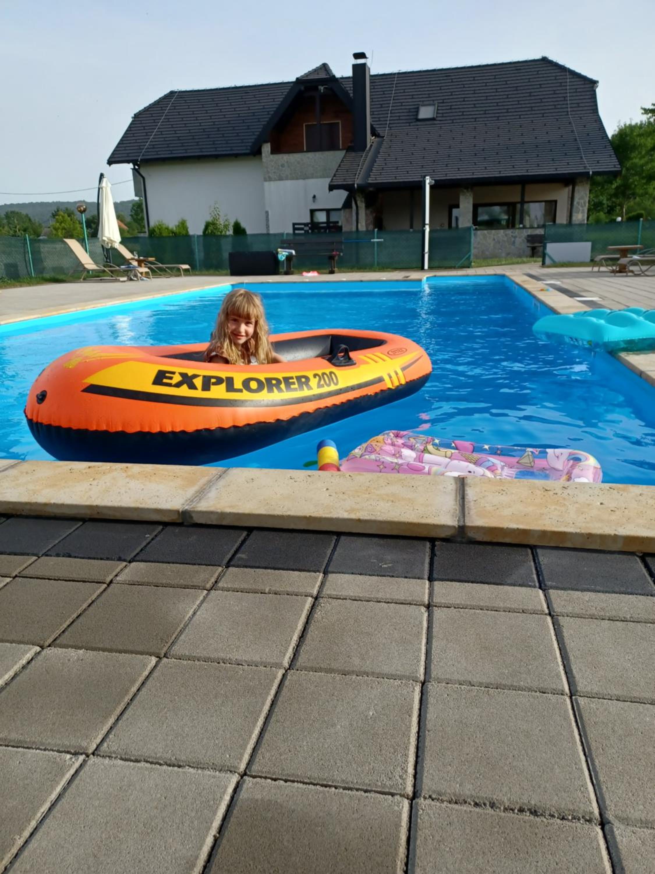 Villa Stone