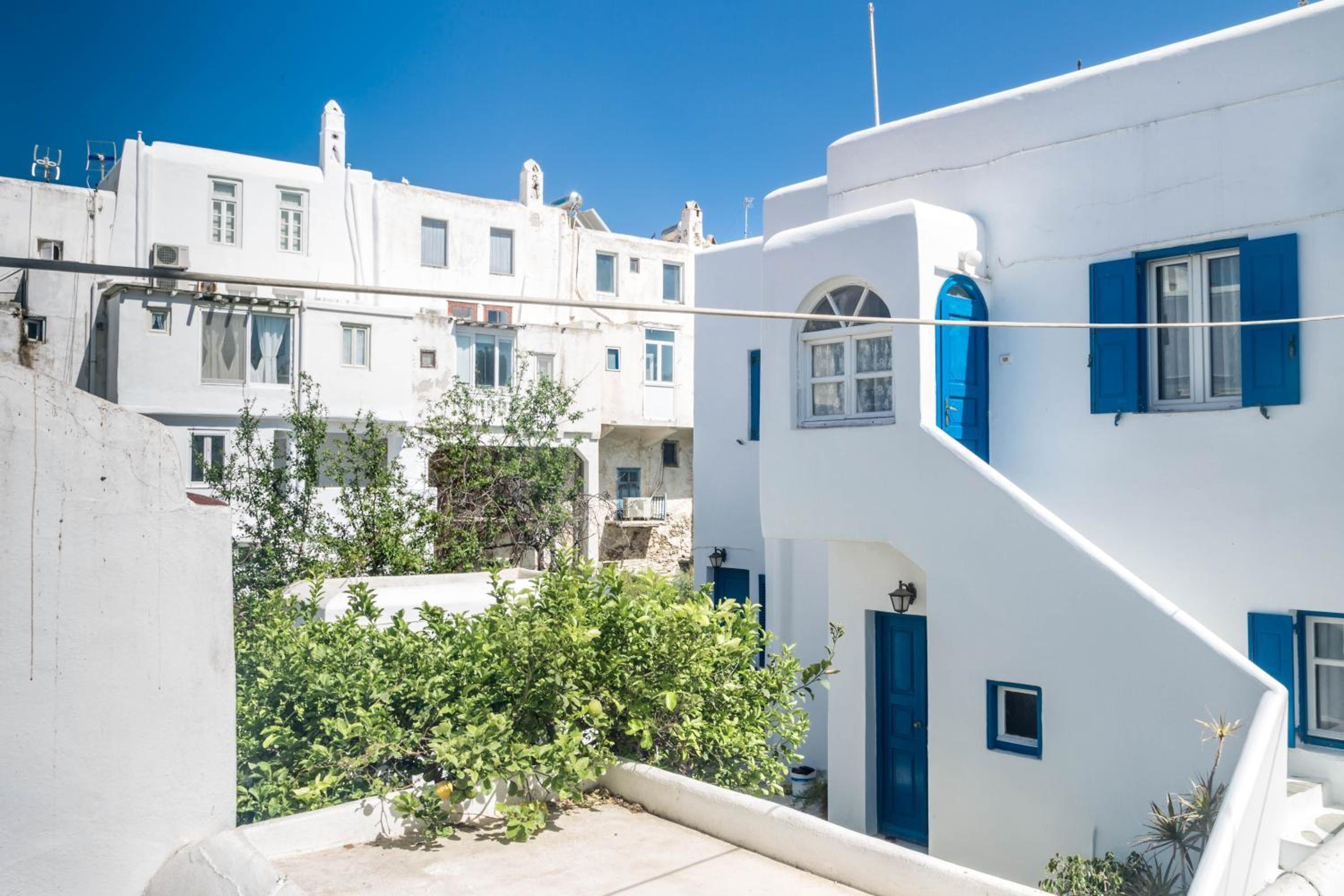 Mykonos Vibes Downtown Townhouse view 5