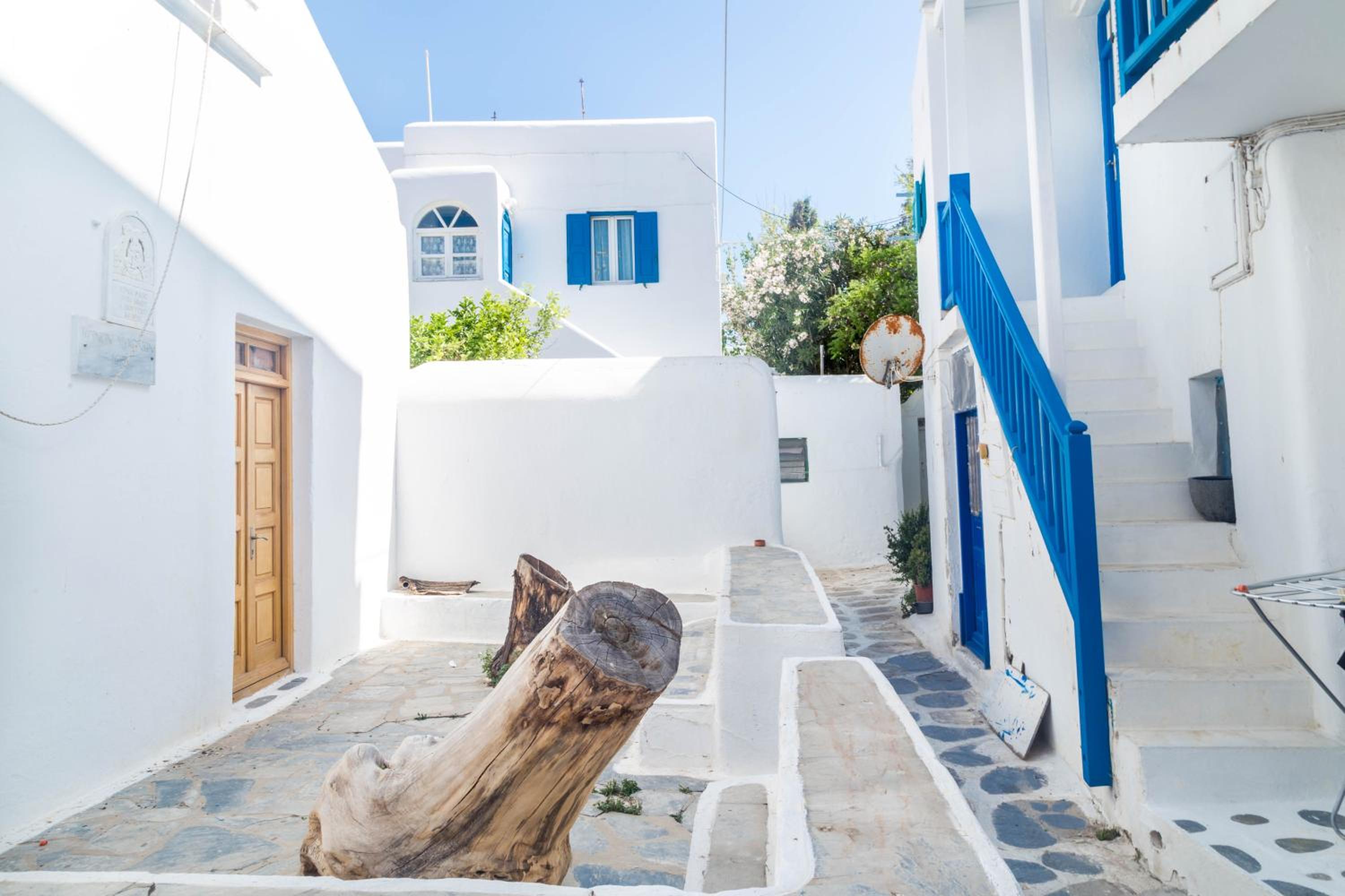 Mykonos Vibes Downtown Townhouse view 4
