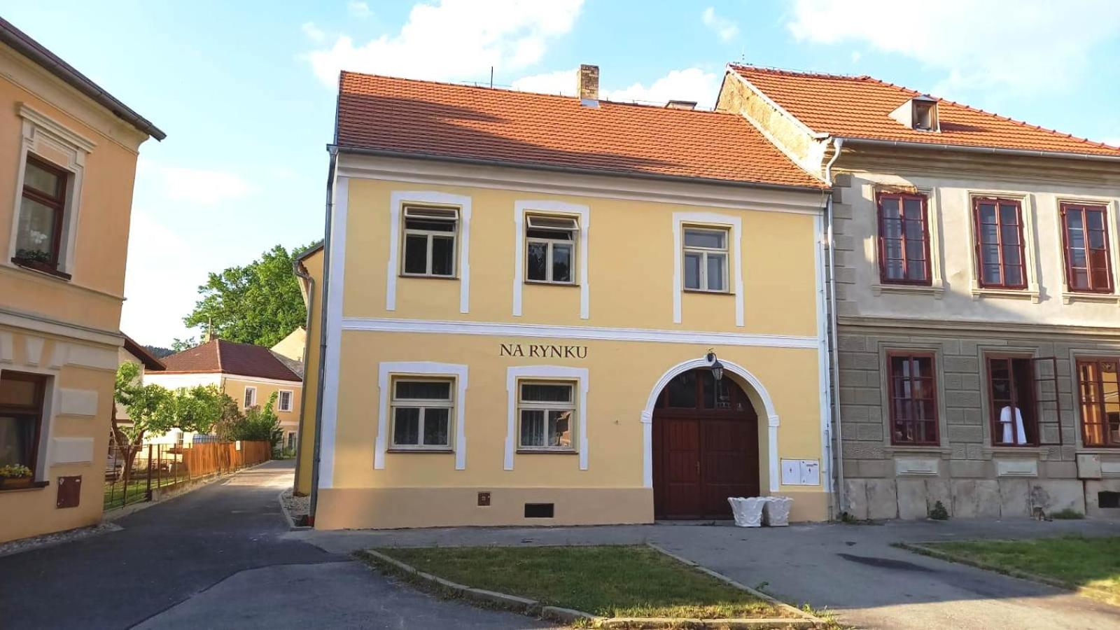 Hotel Apartmány Na Rynku Chvalšiny 18 - Image 1