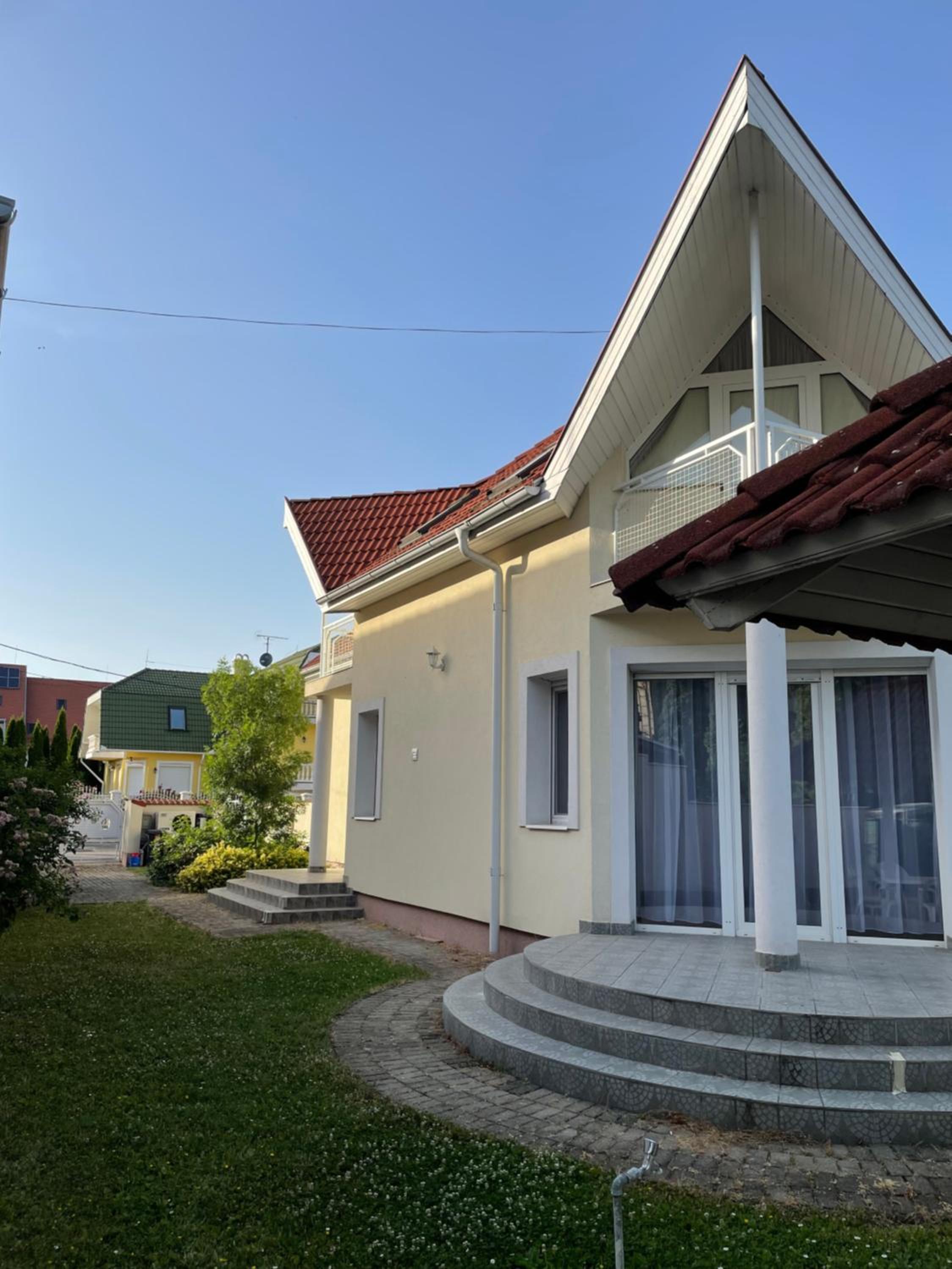 ÁLOMHÁZ