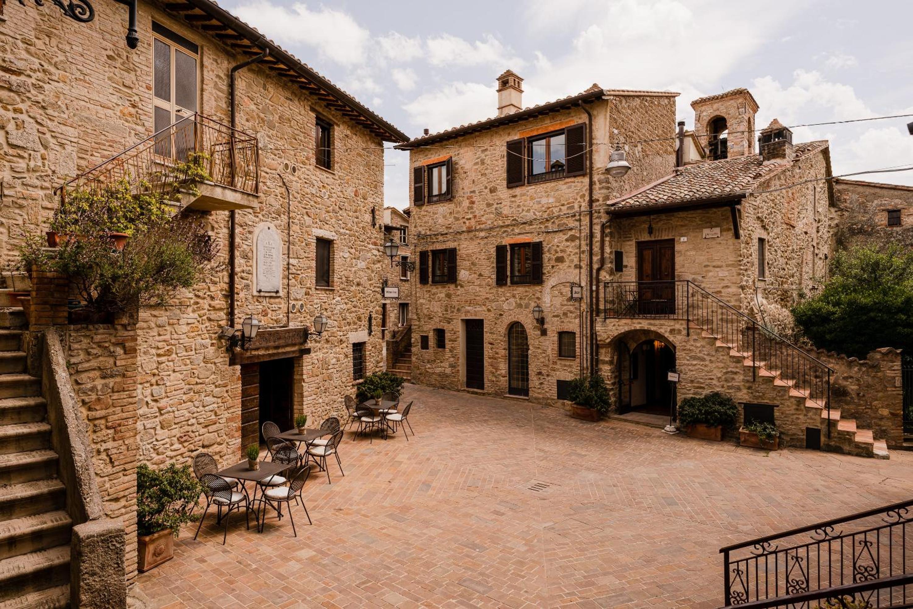 Aethos Hotel Saragano