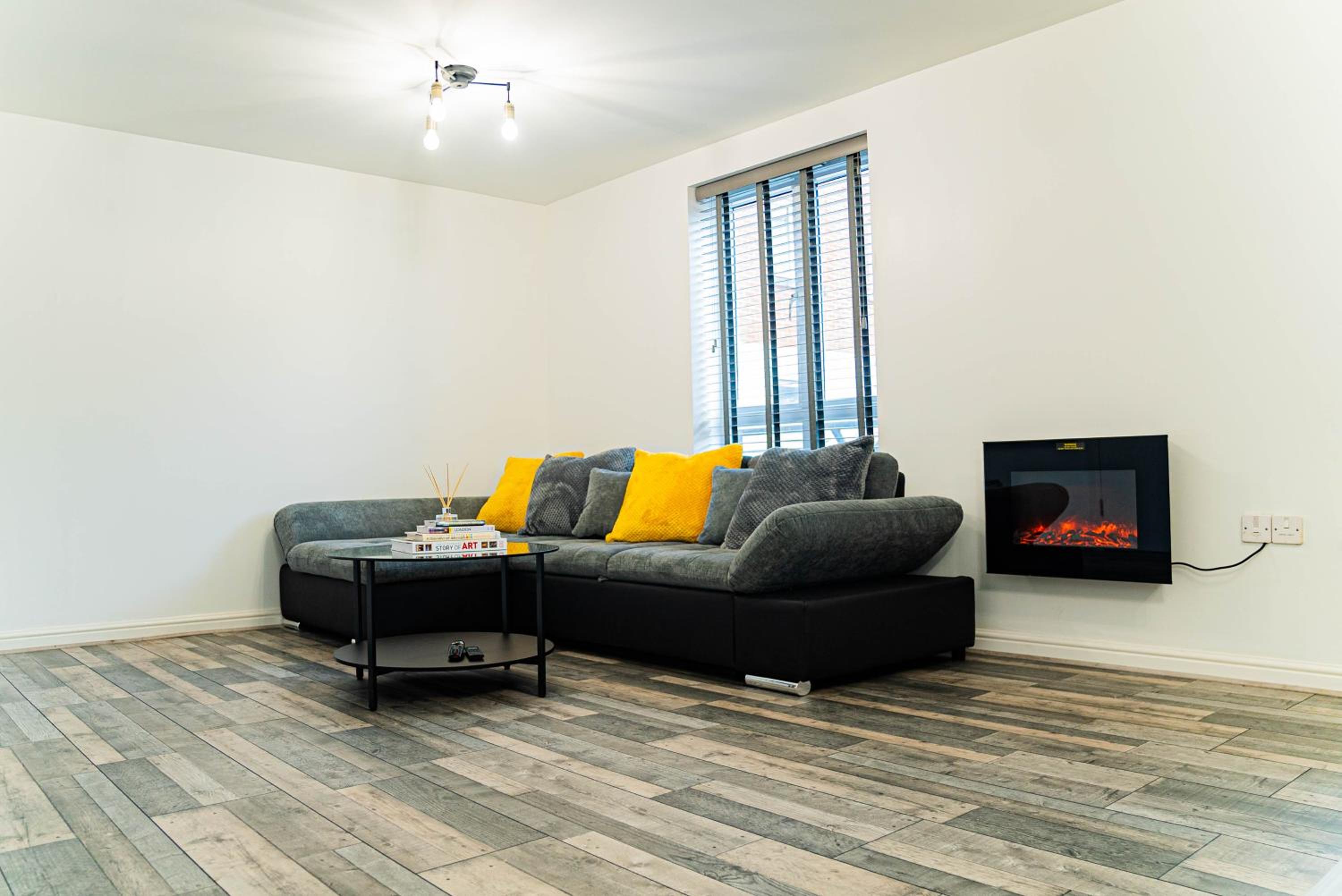 JB Apartments, Fully Equiped Ground Floor Apartment view 2