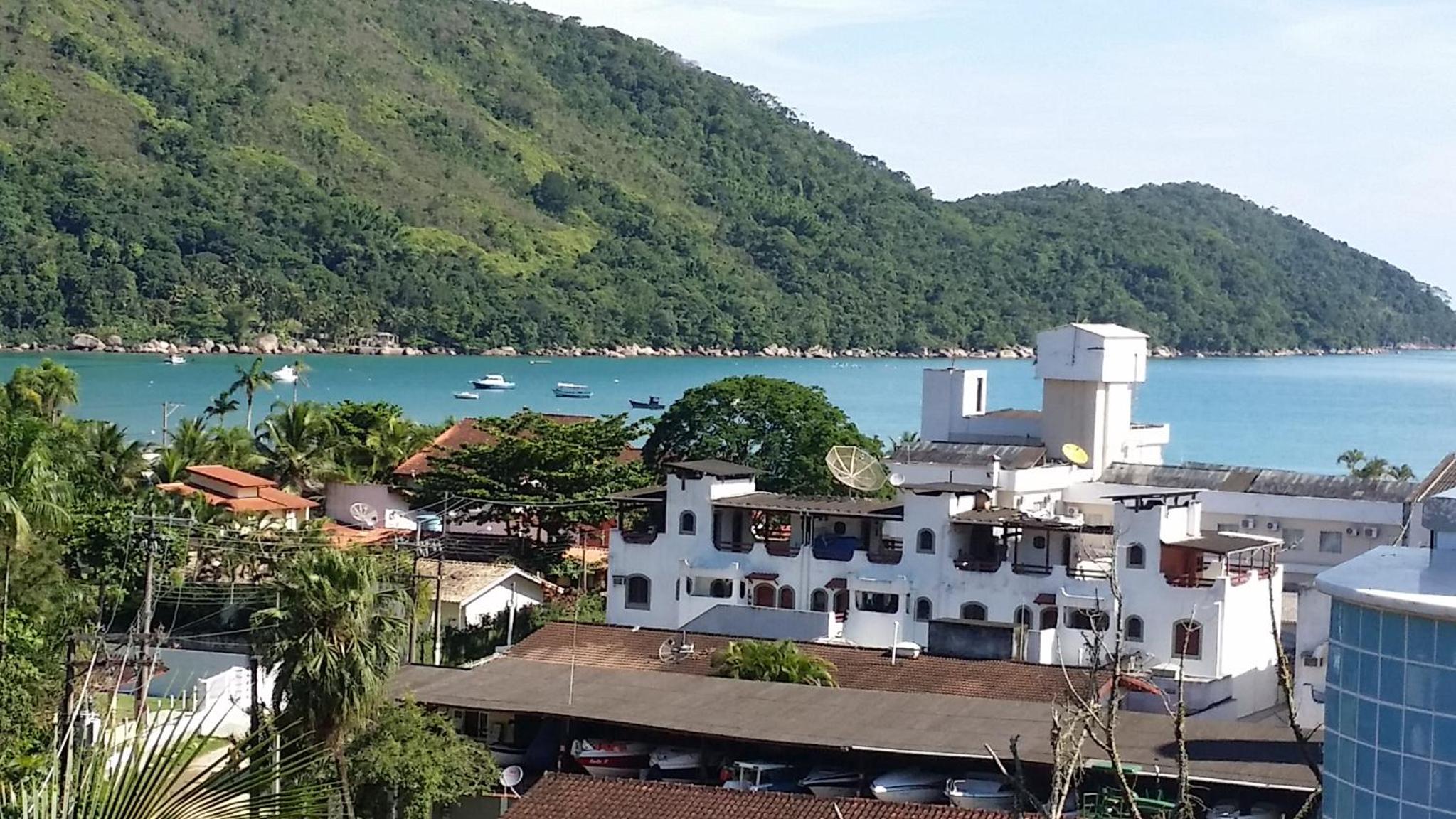 Hotel Maravilhosa Cobertura Apto com Vista para o Mar - Praia da Enseada em Ubatuba - Image 1