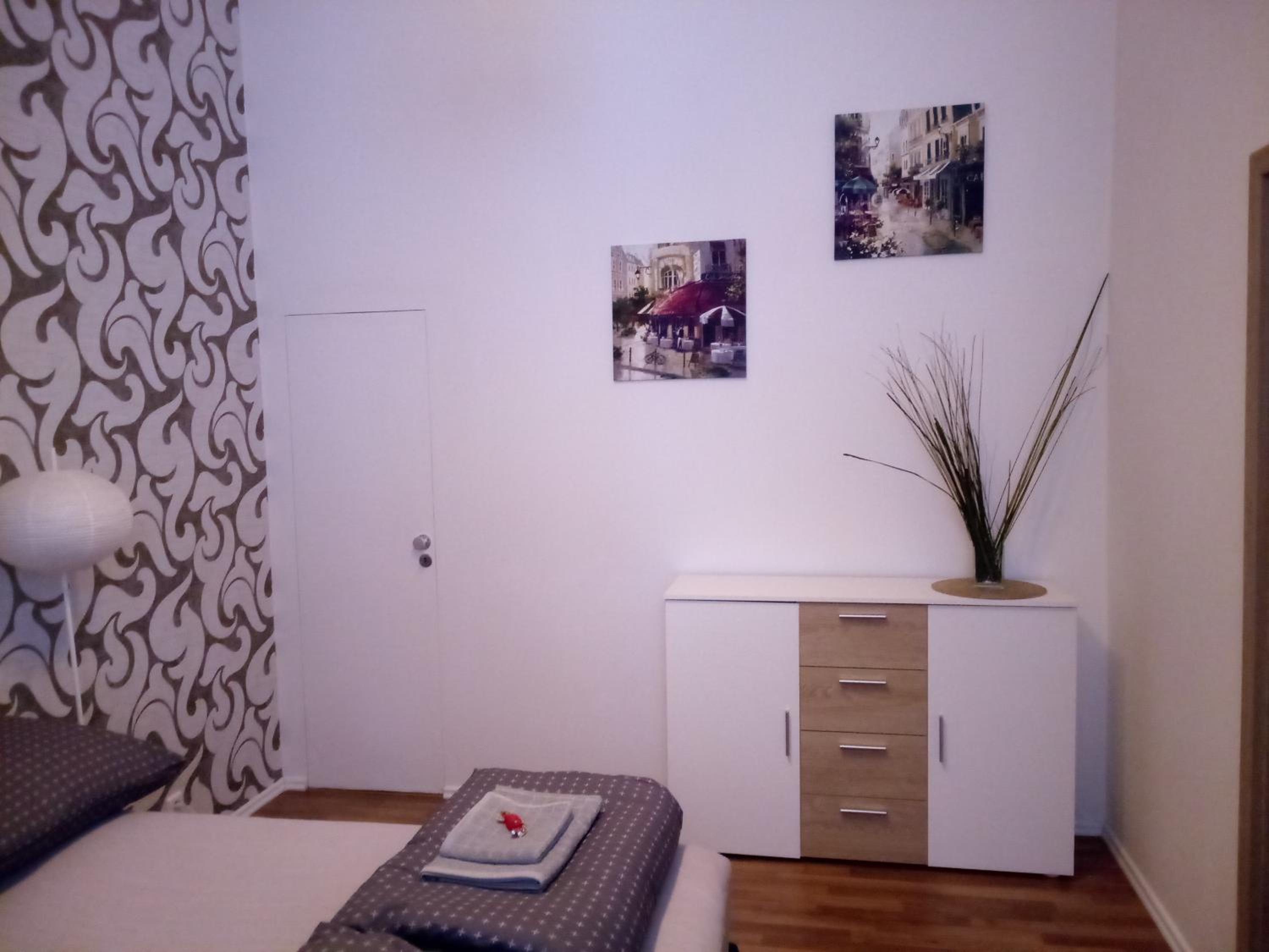 Gallys Apartments