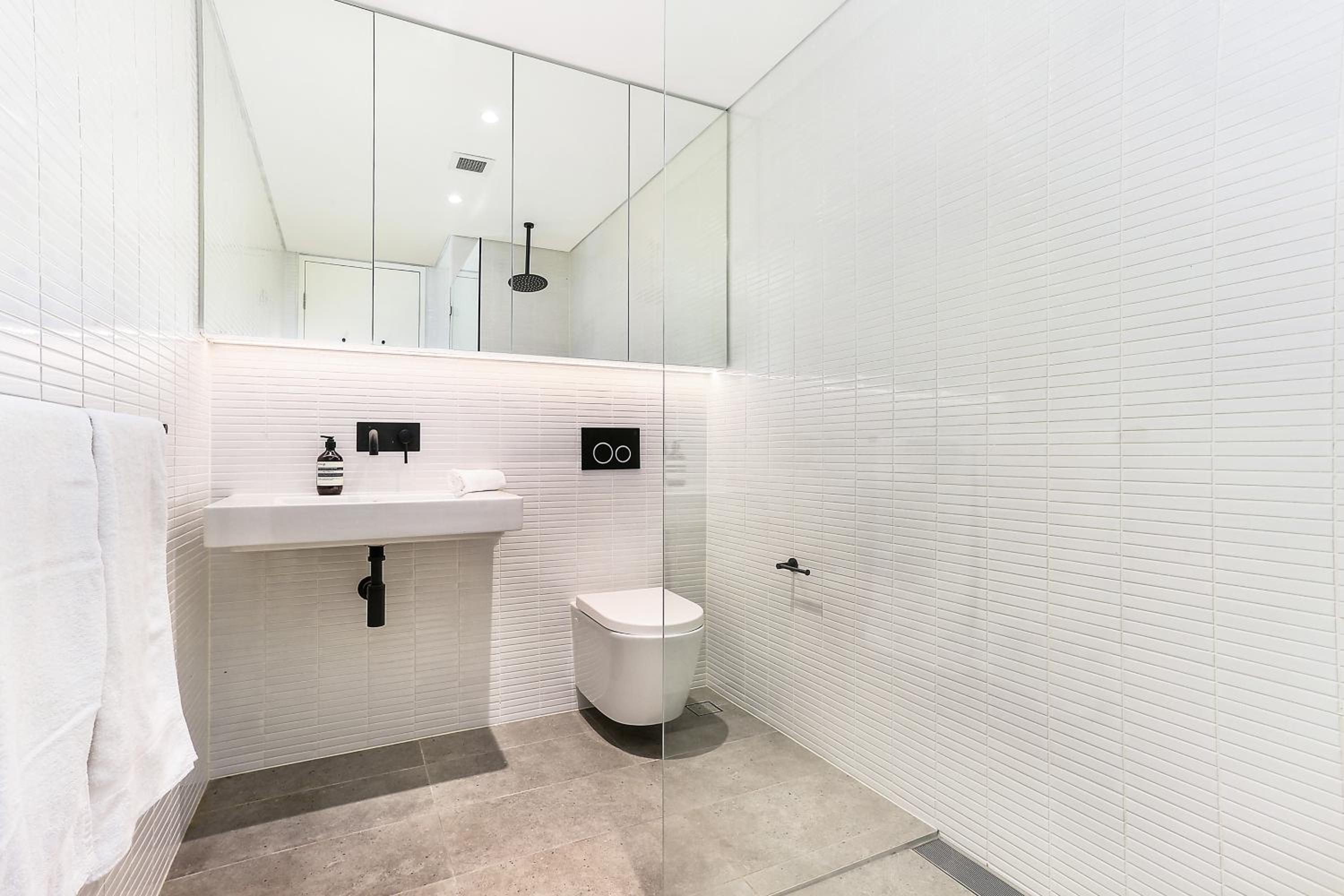 Stylish 1 bedroom retreat in trendy Surry Hills - 6 BRK