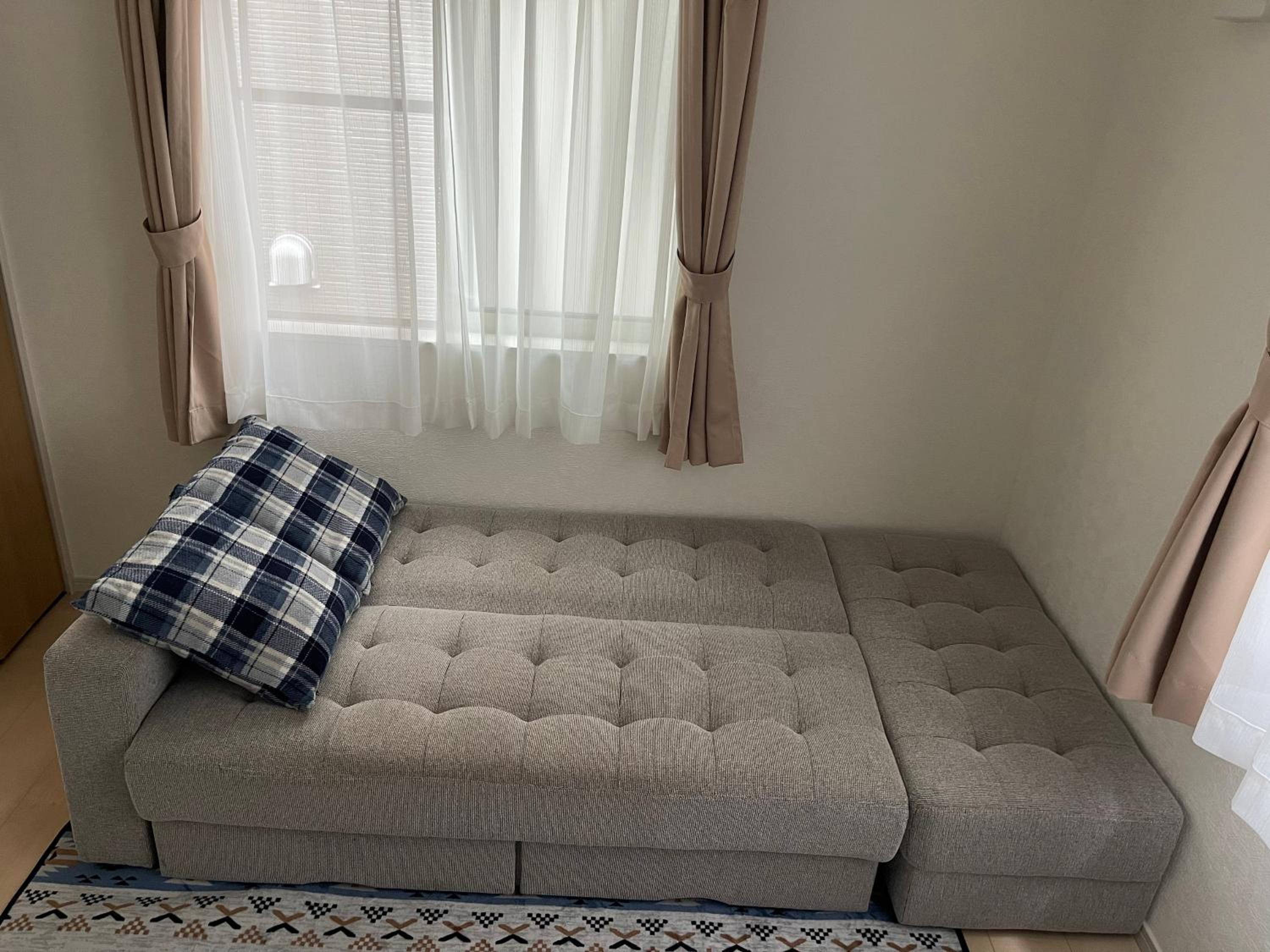 Bessalov Home 1st room friendly house