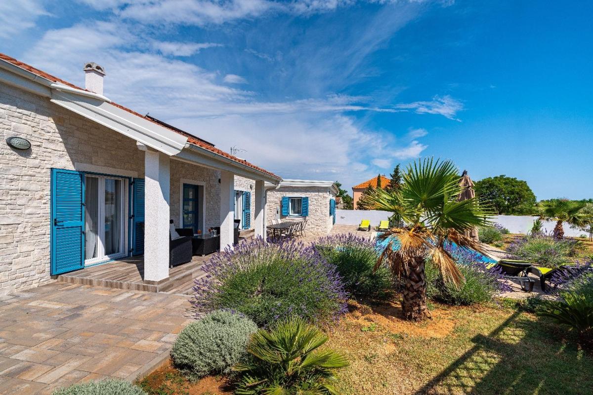 Villa Ani 1 - with pool view 3