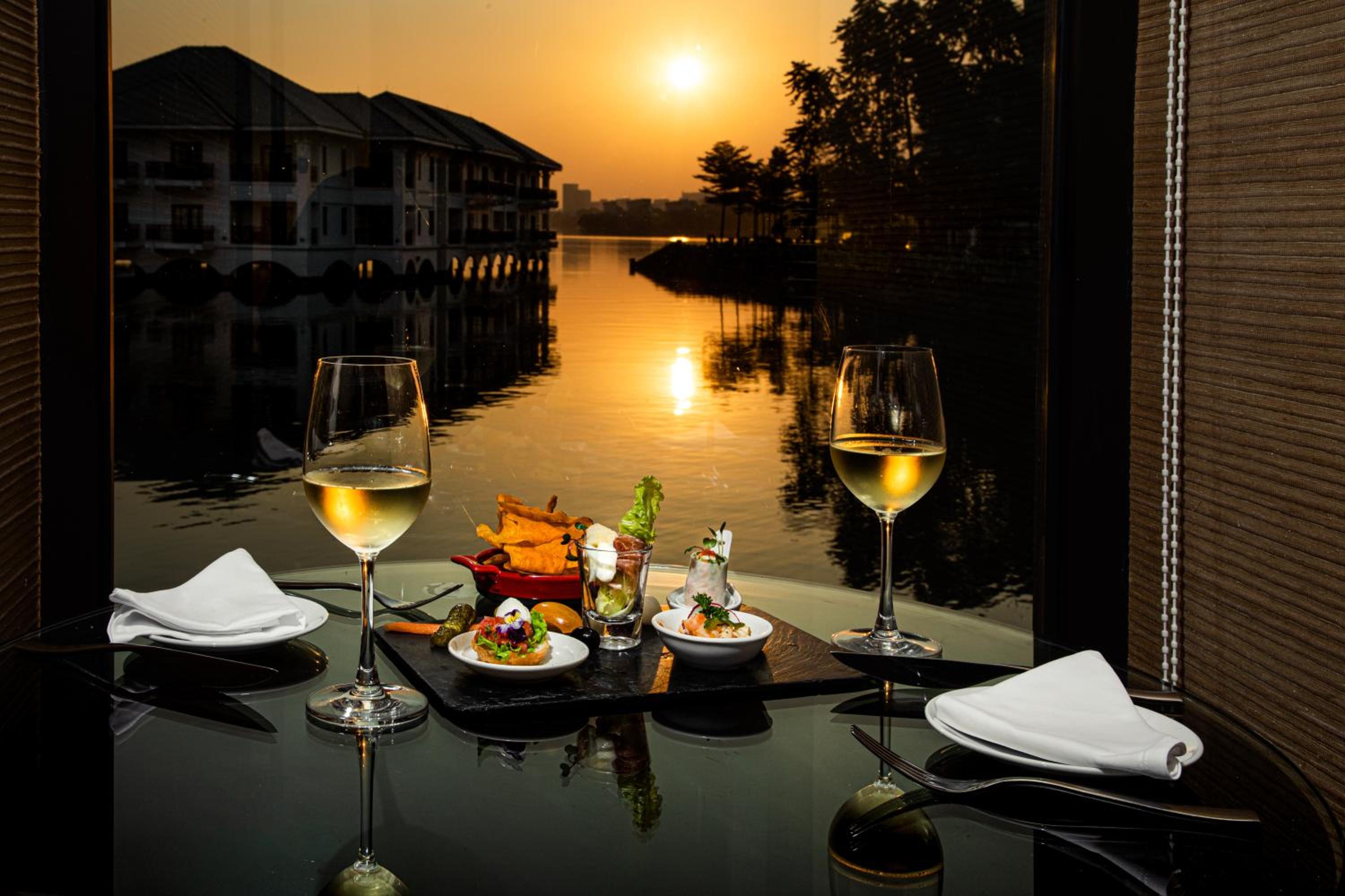 InterContinental Hanoi Westlake by IHG 60