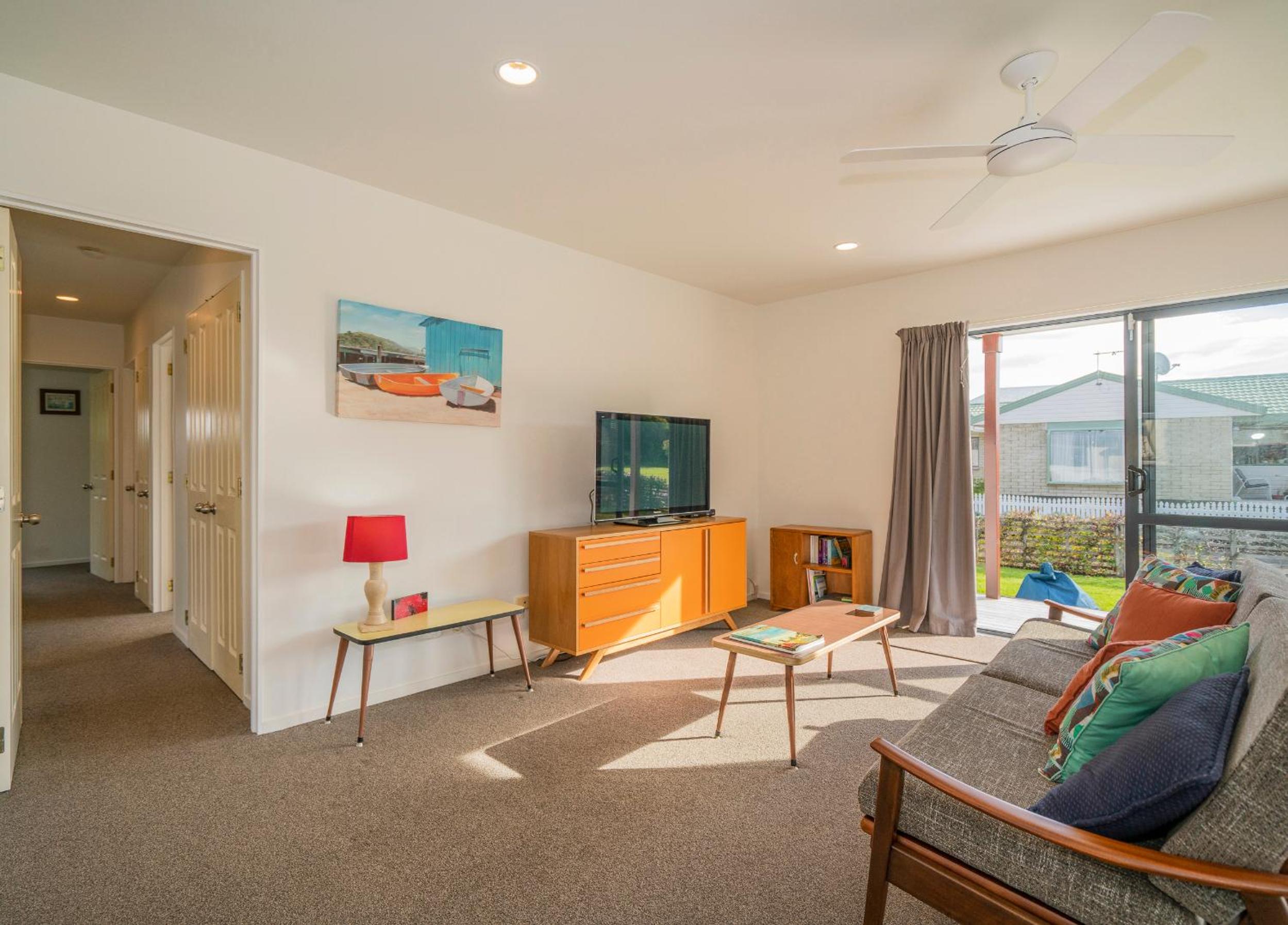Sunlight Bach - Whitianga Holiday Home view 3