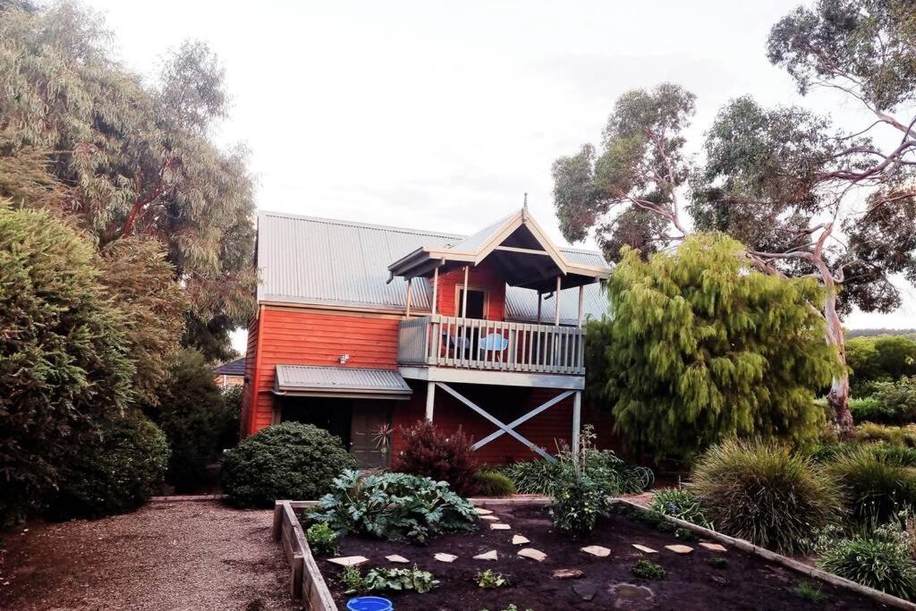 Native Garden Retreat