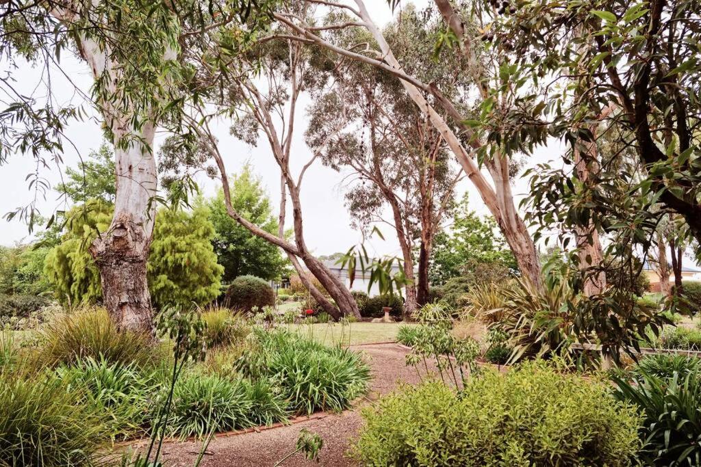 Native Garden Retreat