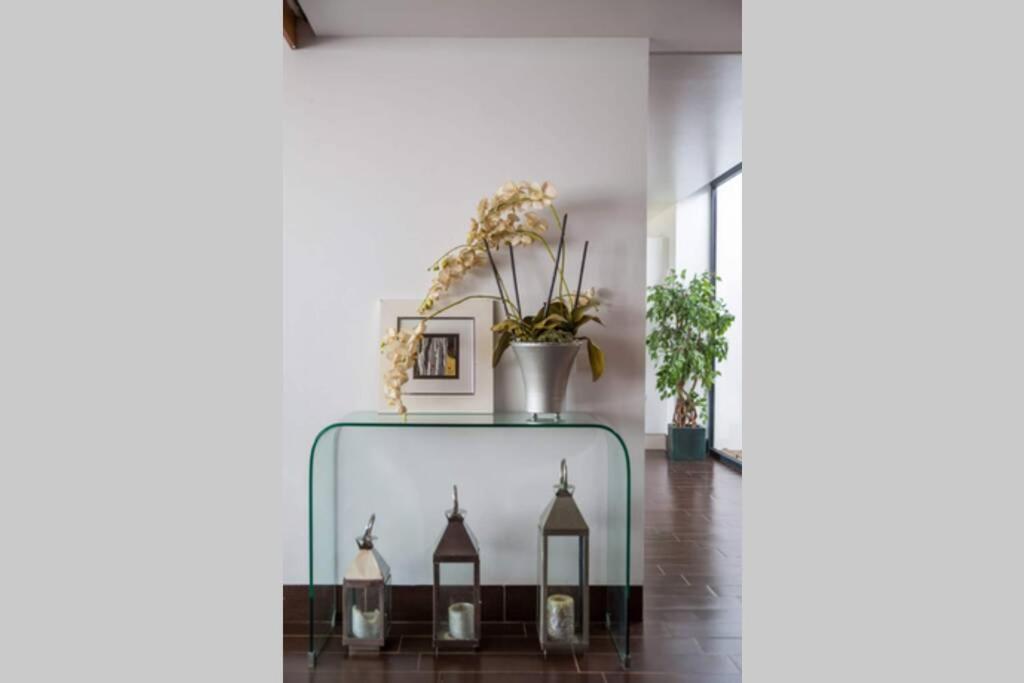 ELEGANTE Y SOFISTICADA VILLA DE 5 HABITACIONES