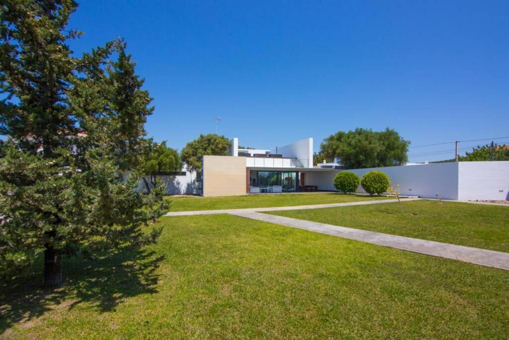 ELEGANTE Y SOFISTICADA VILLA DE 5 HABITACIONES
