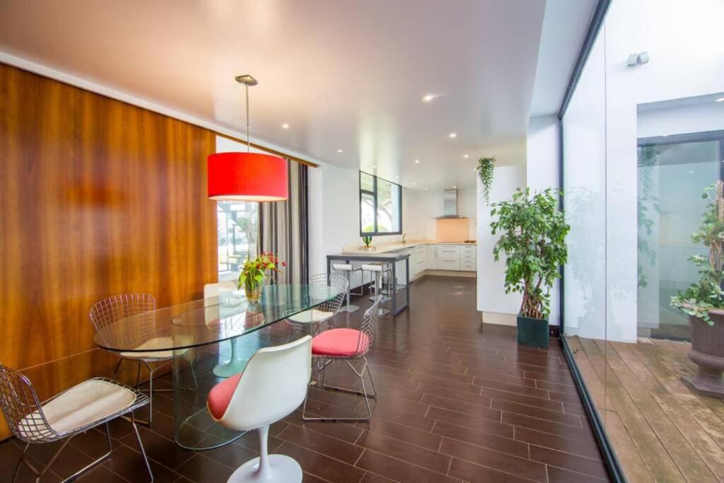 ELEGANTE Y SOFISTICADA VILLA DE 5 HABITACIONES