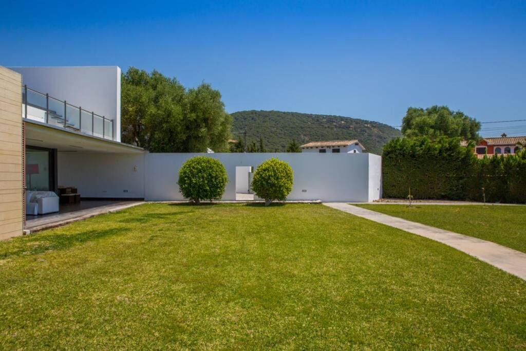 ELEGANTE Y SOFISTICADA VILLA DE 5 HABITACIONES