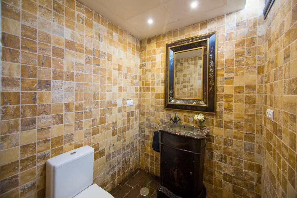 ELEGANTE Y SOFISTICADA VILLA DE 5 HABITACIONES