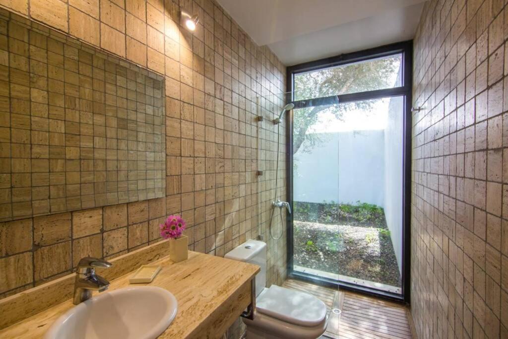 ELEGANTE Y SOFISTICADA VILLA DE 5 HABITACIONES