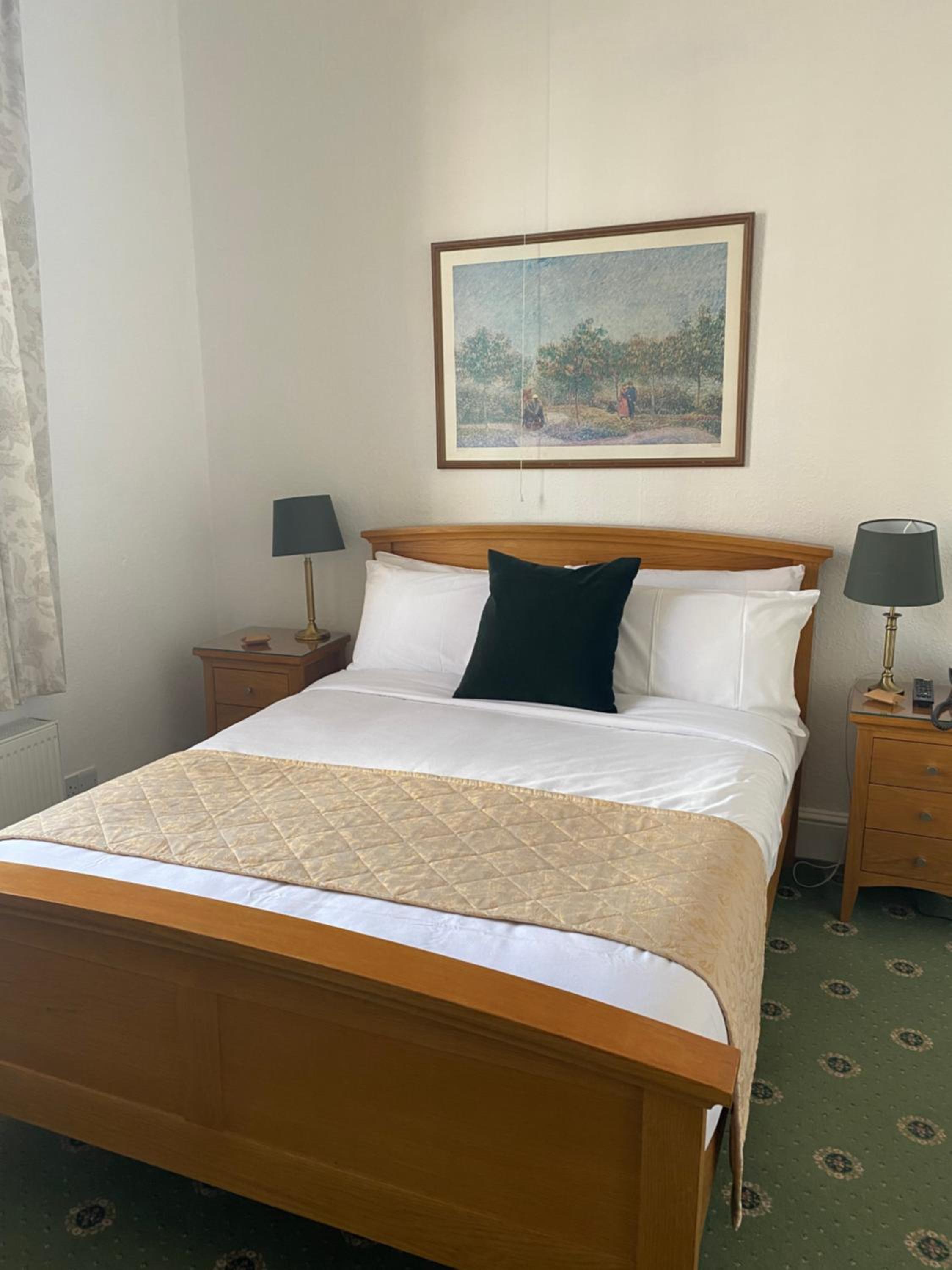 Bridgwater Vacations - The Tudor Hotel - Property Image 6