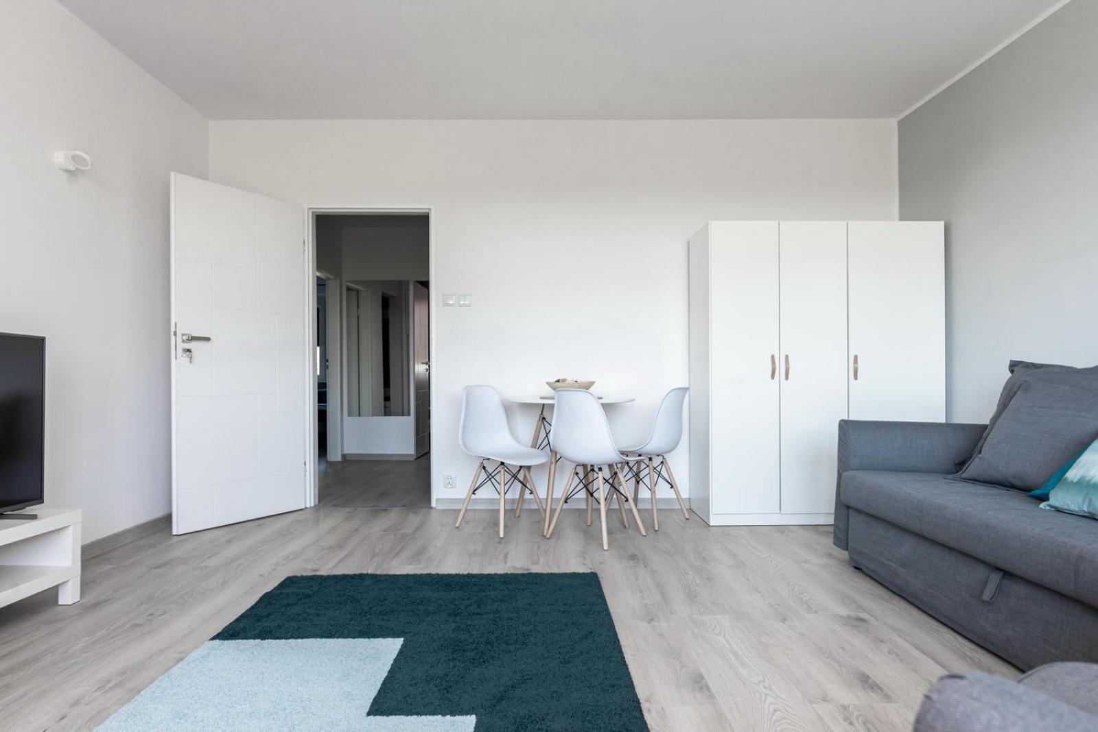 Quadratum Apartment by Renters view 4