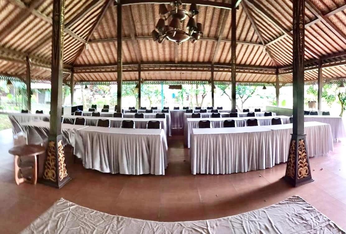 meeting & event spaces