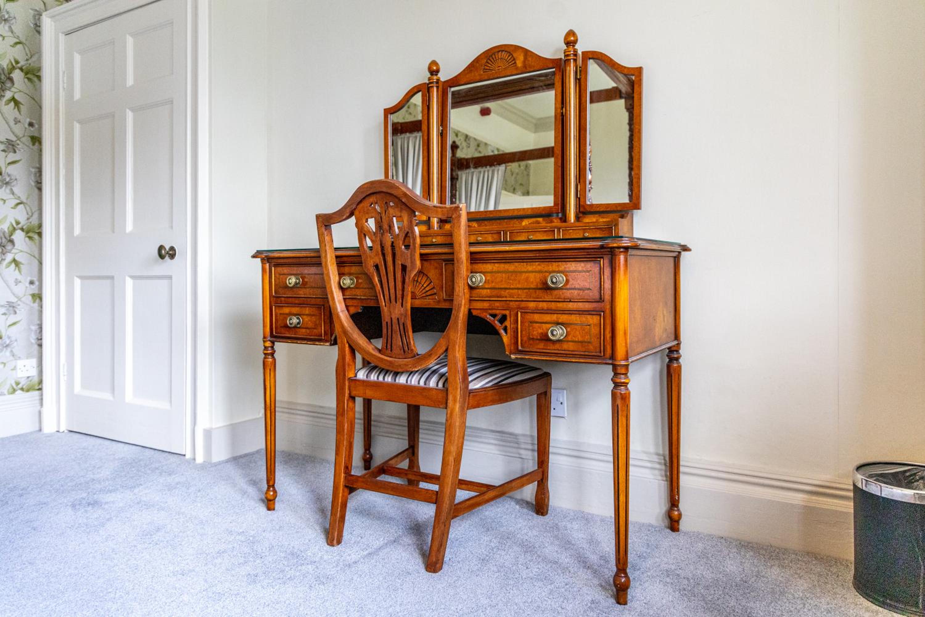 Leigh Park Country House Hotel & Vineyard, BW Signature Collection