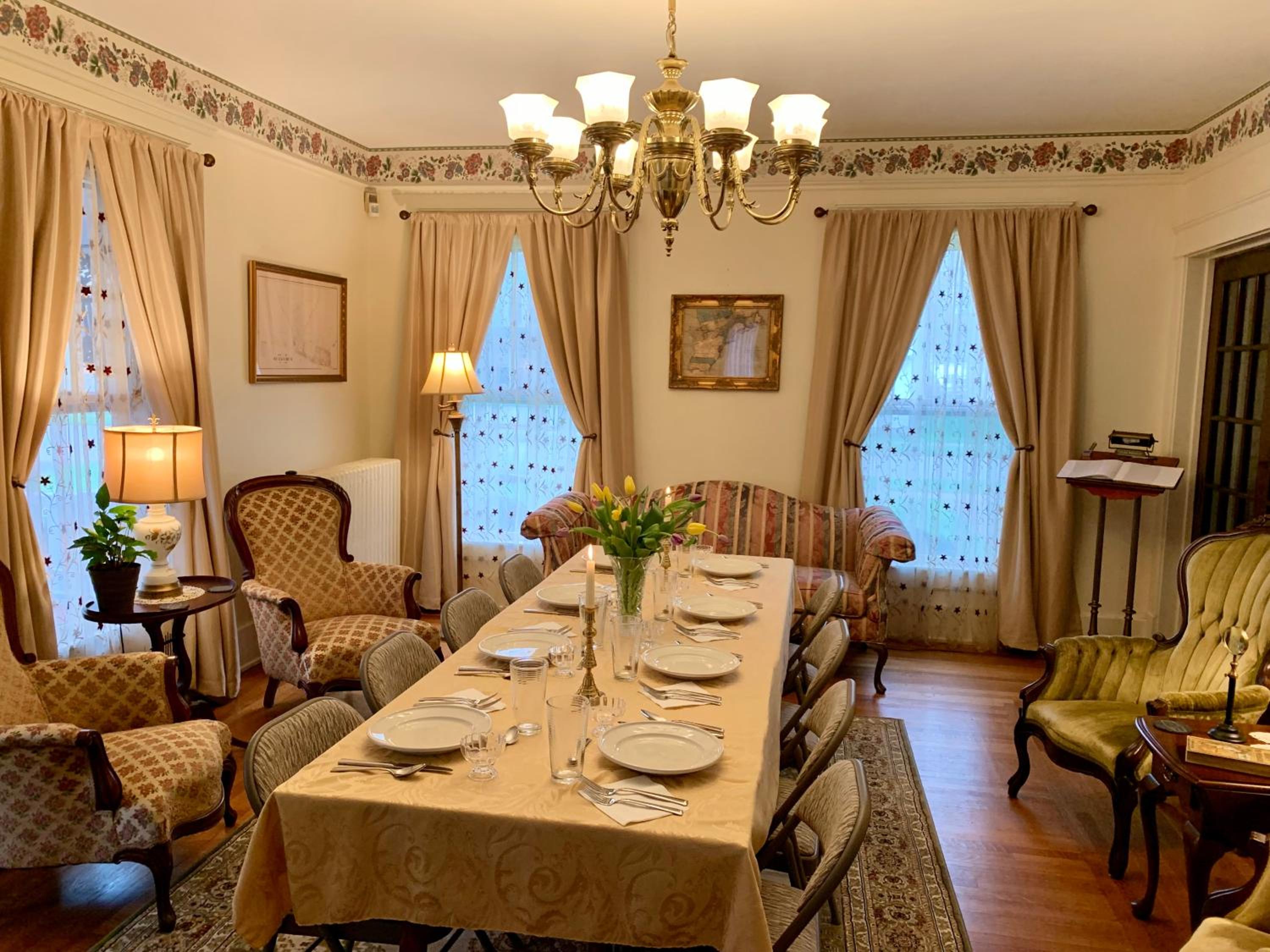 Grand Colonial Bed and Breakfast - Property Image 17