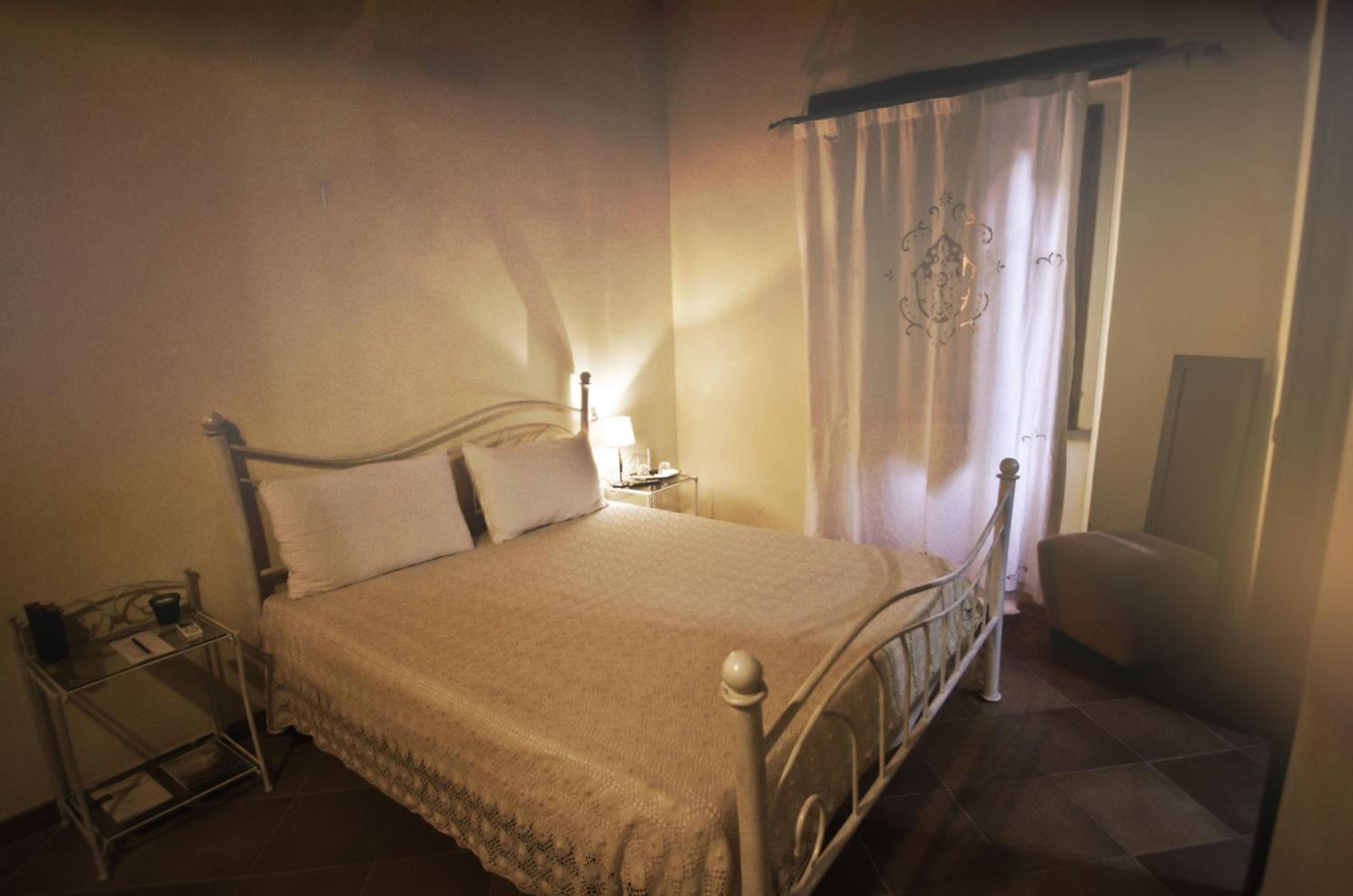 Casa De Ajala - B&B de Charme in Antica Dimora totalmente ristrutturata e dotata di tutti i confort Bagni privati Spazio living Patio esterno Ambienti clim