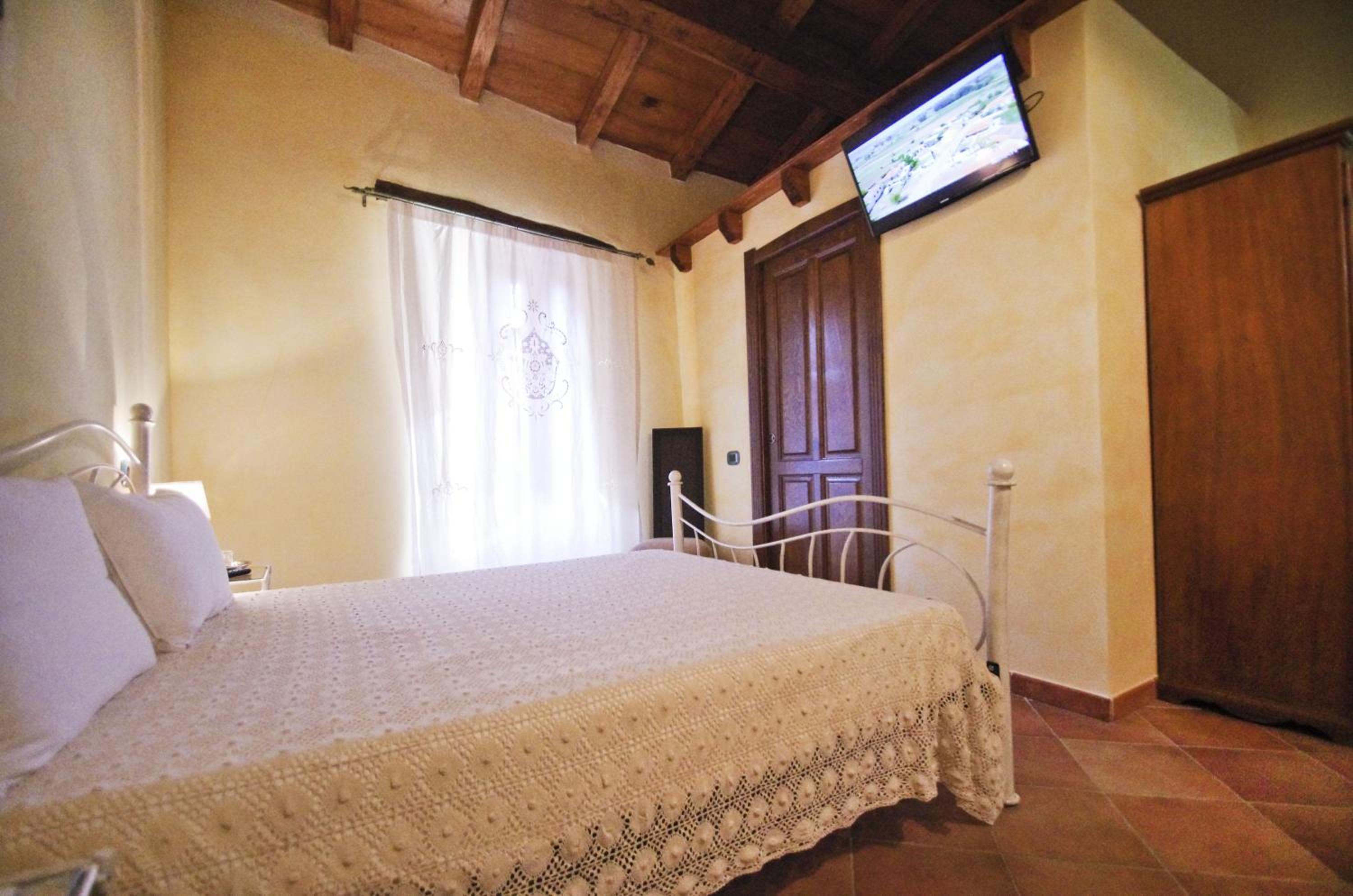 Casa De Ajala - B&B de Charme in Antica Dimora totalmente ristrutturata e dotata di tutti i confort Bagni privati Spazio living Patio esterno Ambienti clim