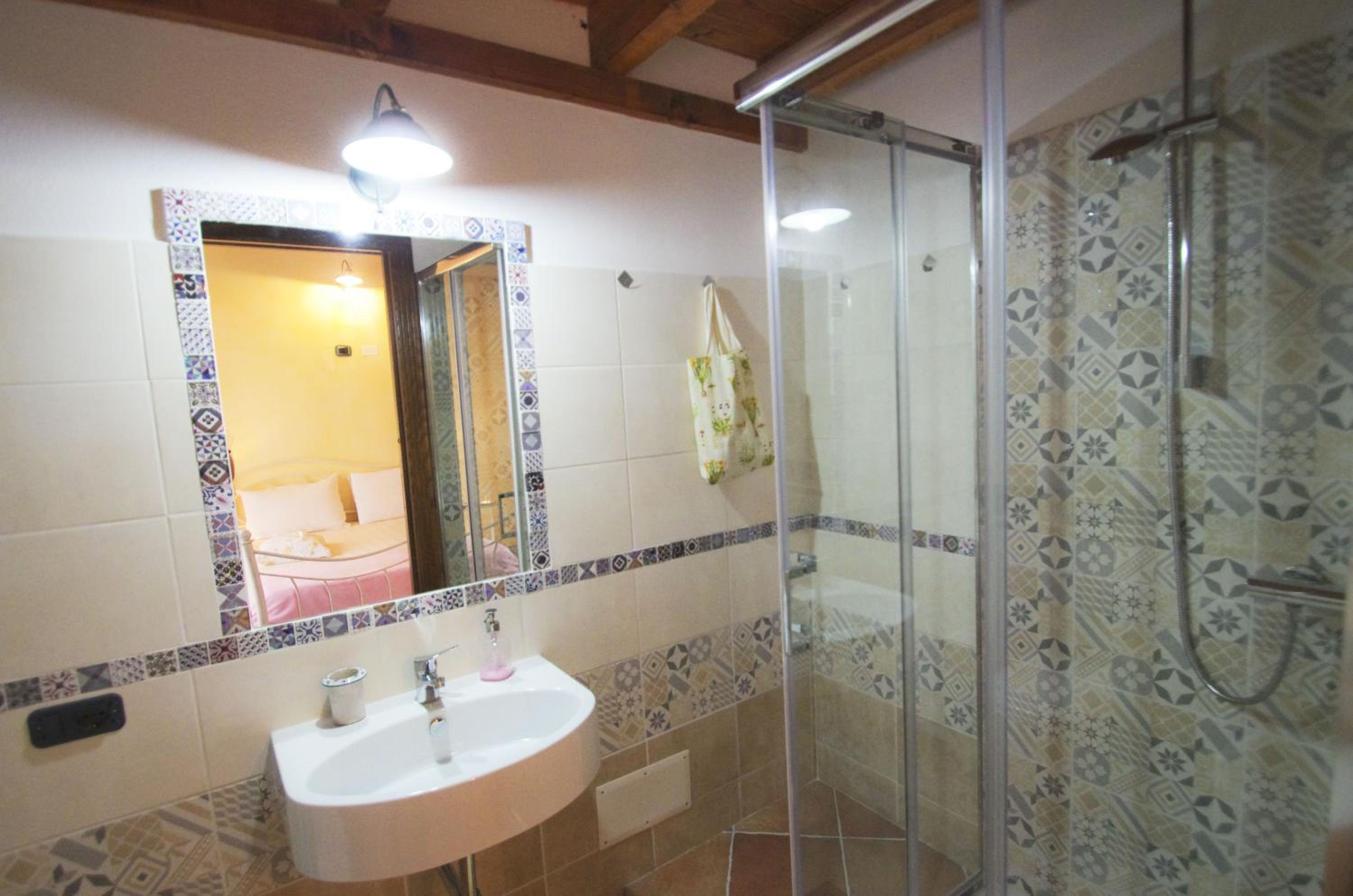 Casa De Ajala - B&B de Charme in Antica Dimora totalmente ristrutturata e dotata di tutti i confort Bagni privati Spazio living Patio esterno Ambienti clim