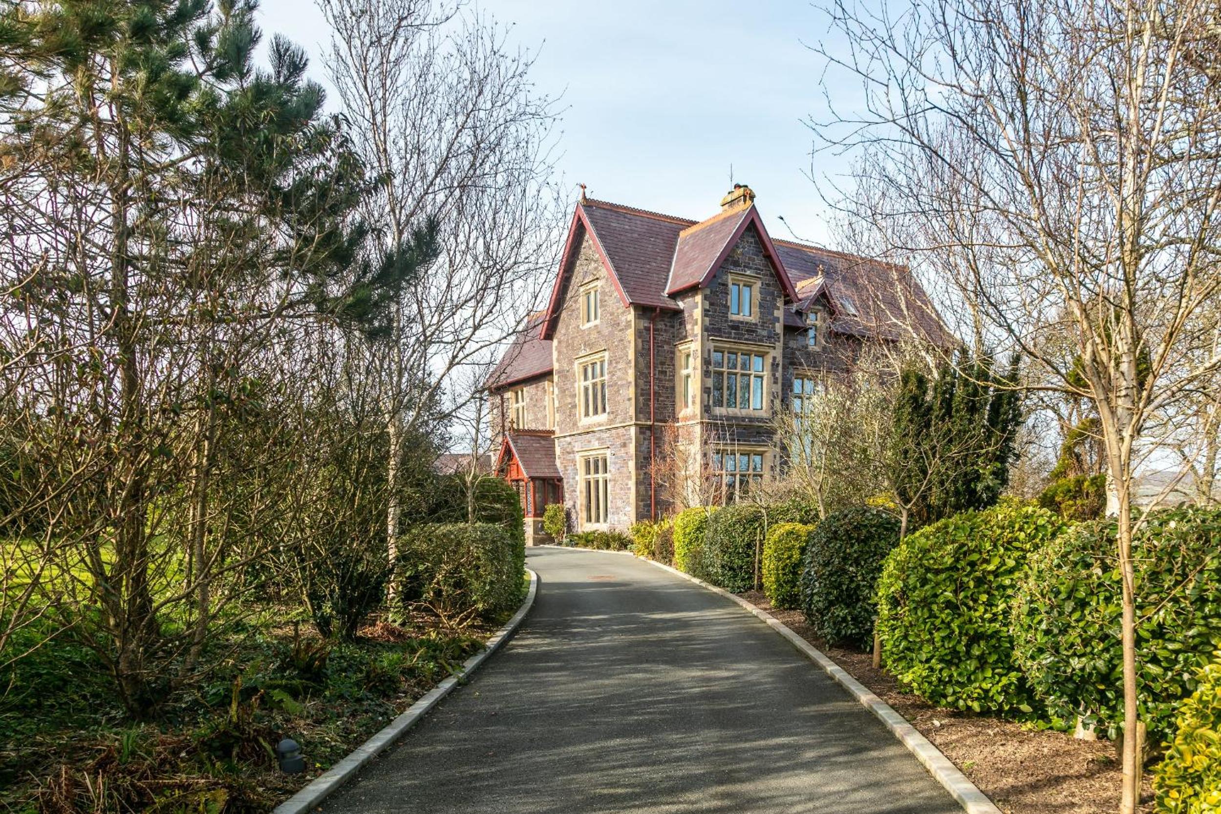 Penrhiw Priory
