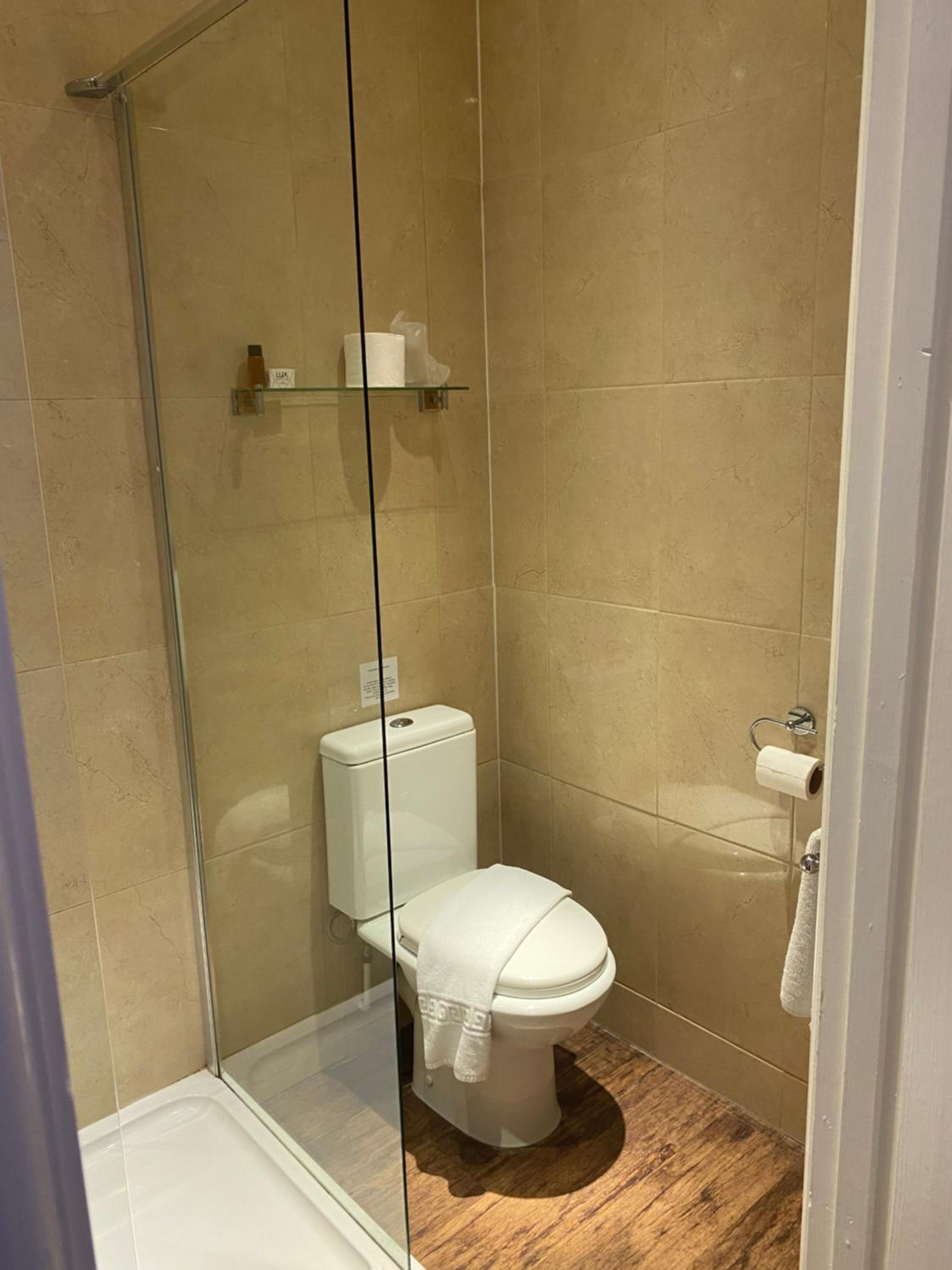 Bridgwater Vacations - The Tudor Hotel - Property Image 5