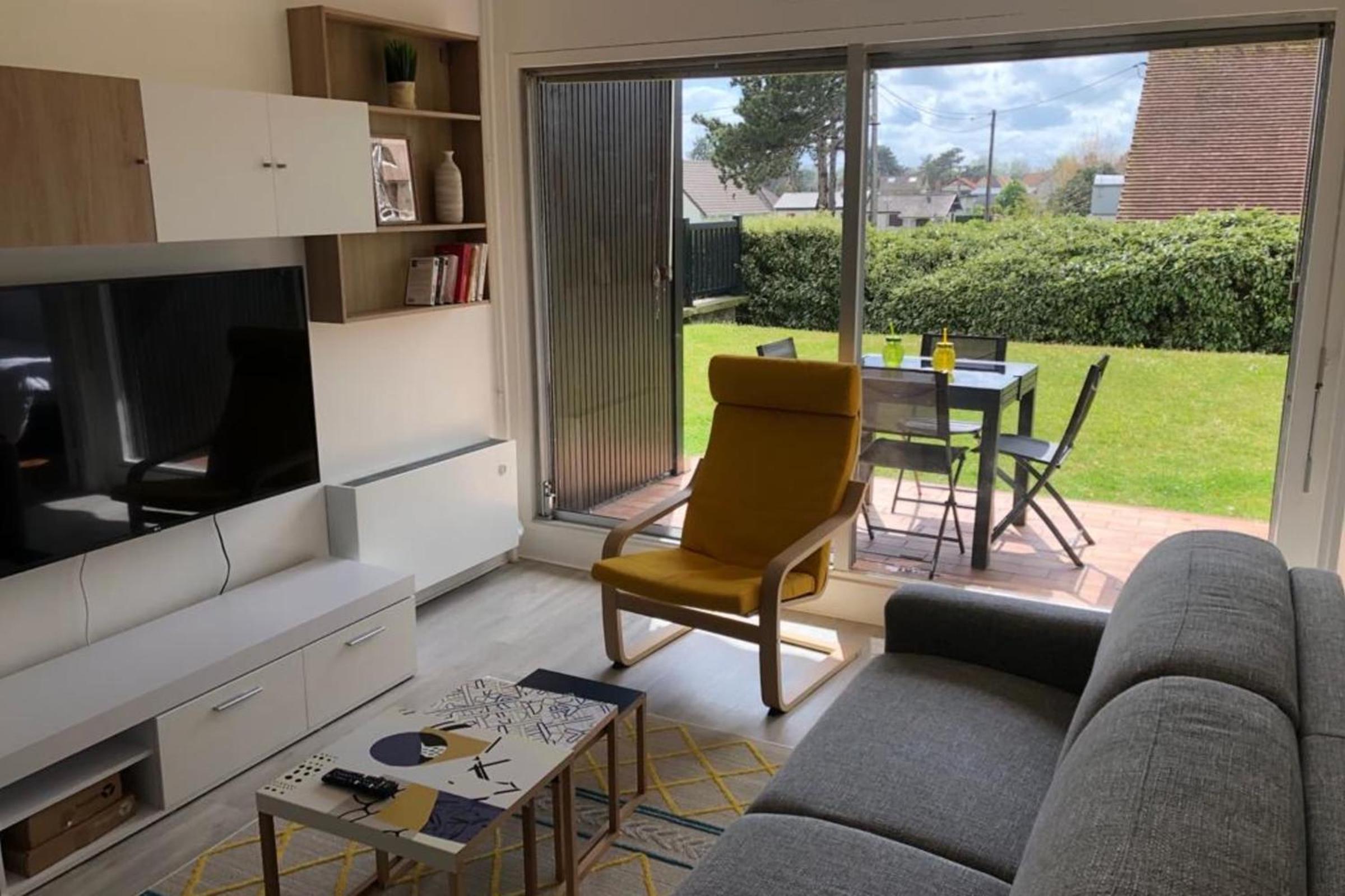 Beautiful Apartment With Garden view 2