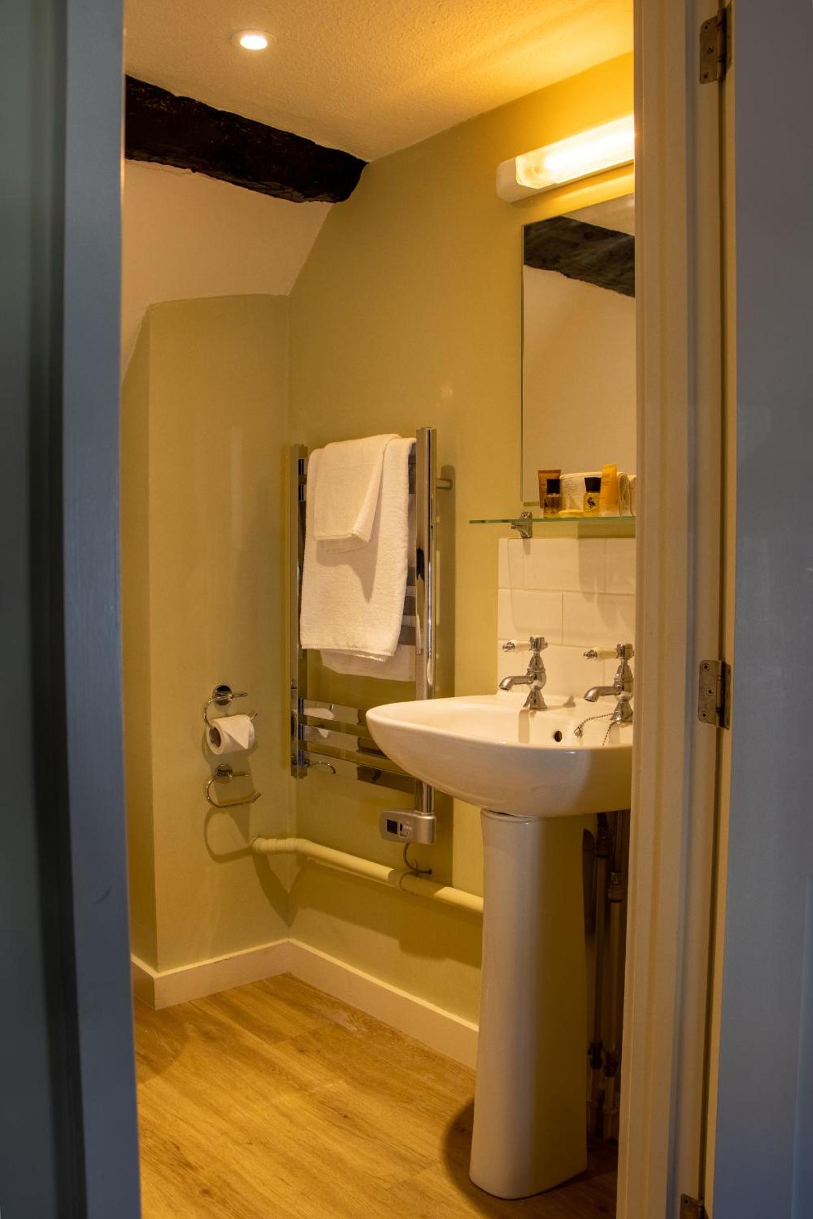 Marlborough Vacations - The Green Dragon - Property Image 17